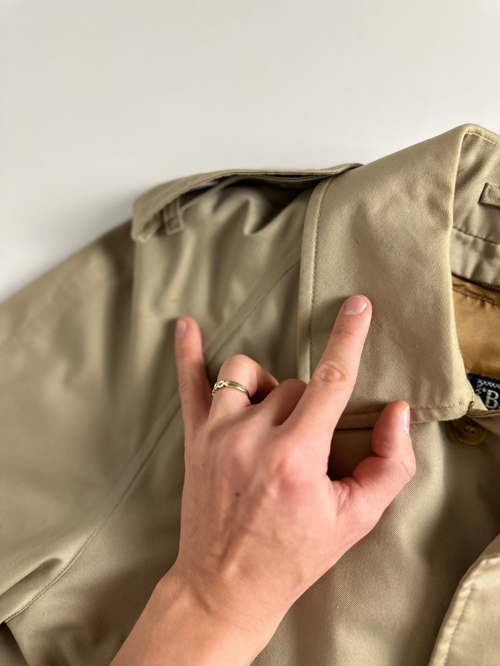 Burberrys Trenchcoat (46/S) including Inlet