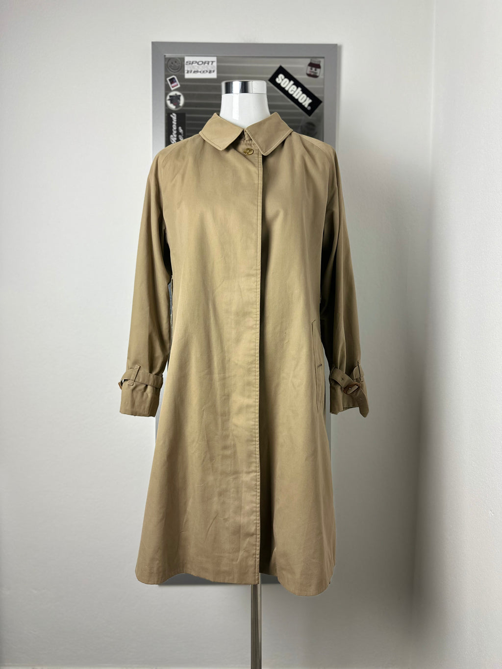 Burberrys Trenchcoat (10/S)