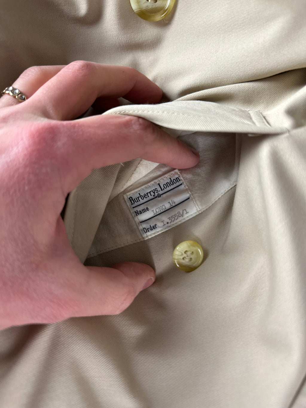 Burberrys Trenchcoat (10/S) including Inlet