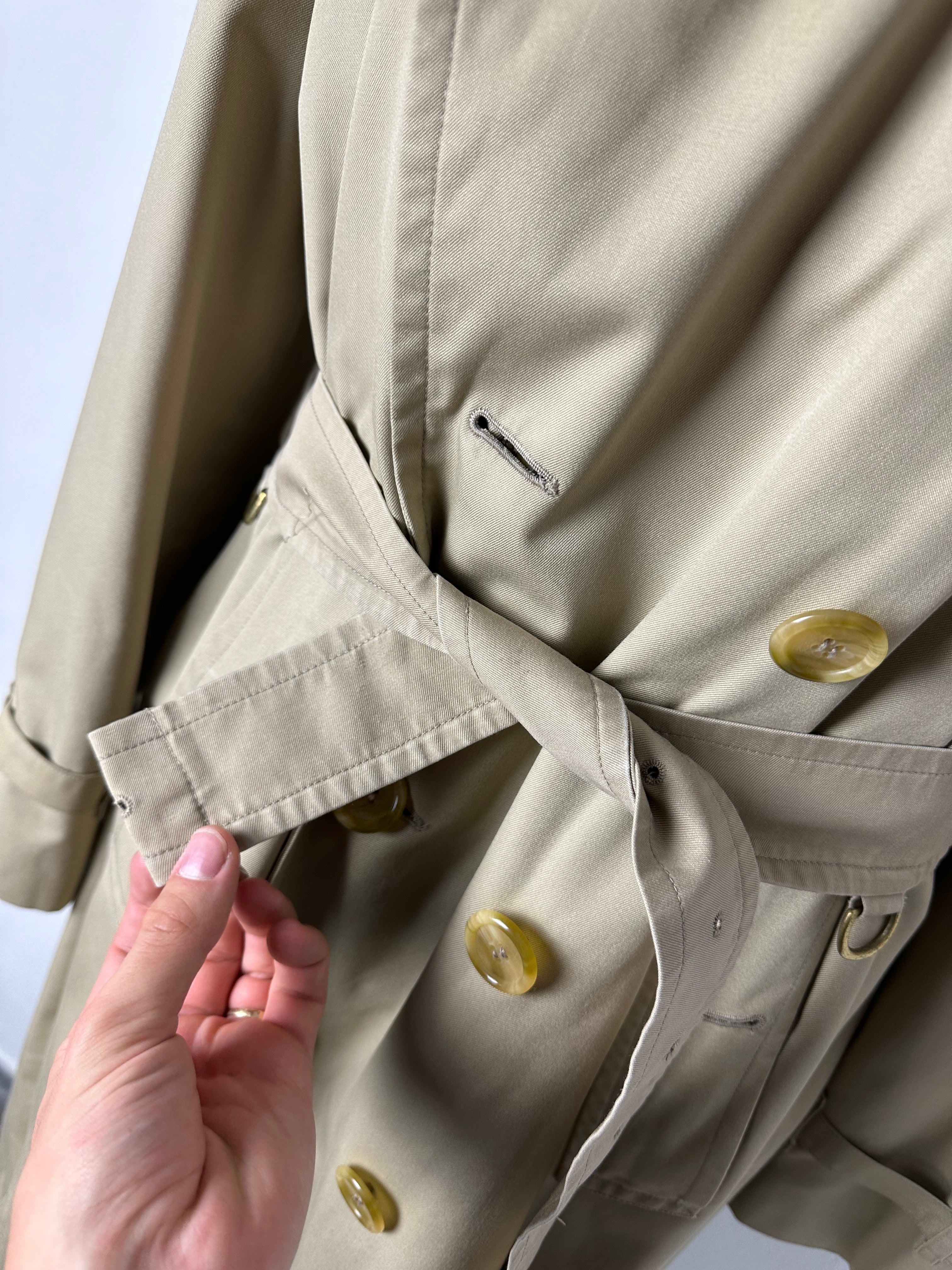Burberrys Trenchcoat (48/M) including Inlet