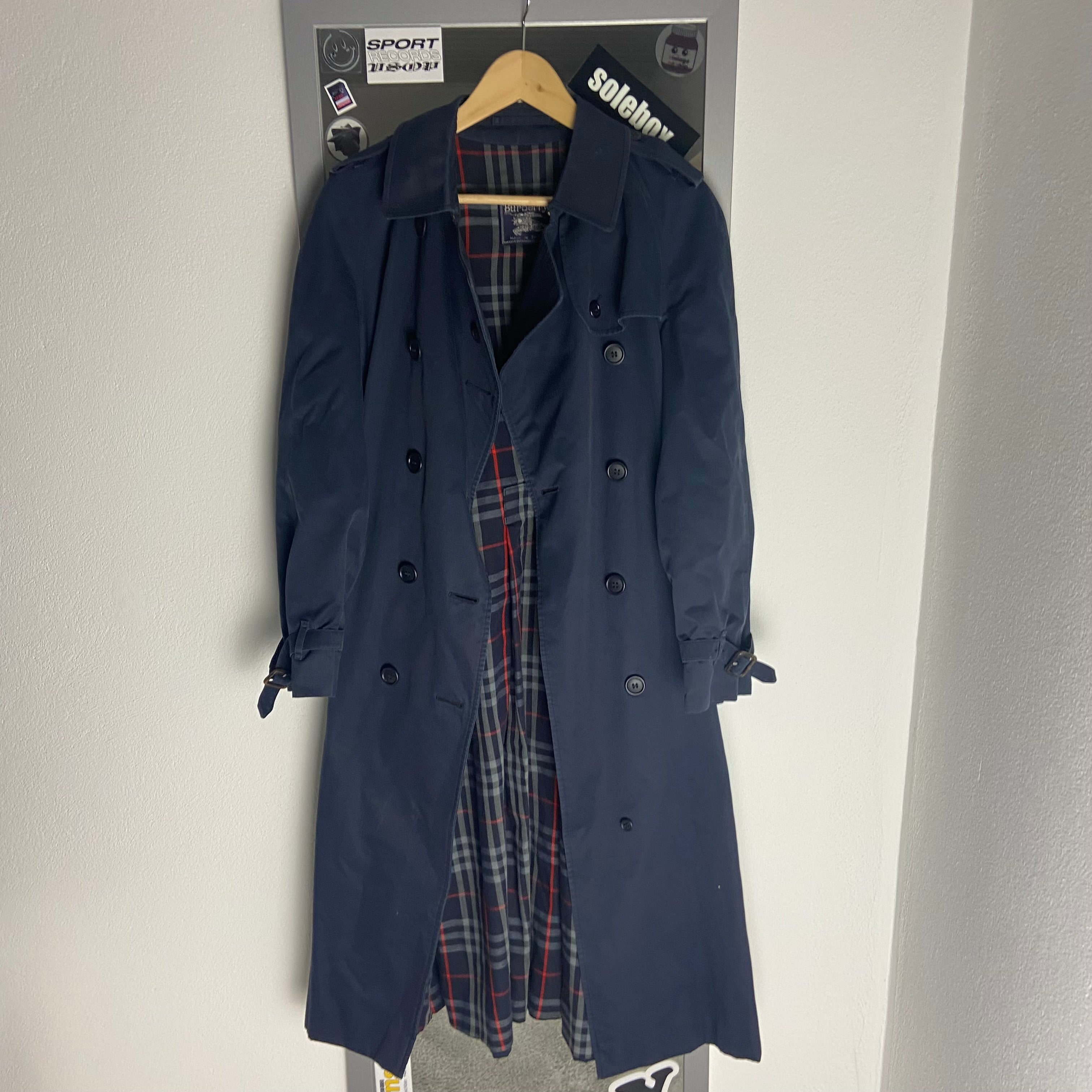 Burberrys Trenchcoat (10/S)