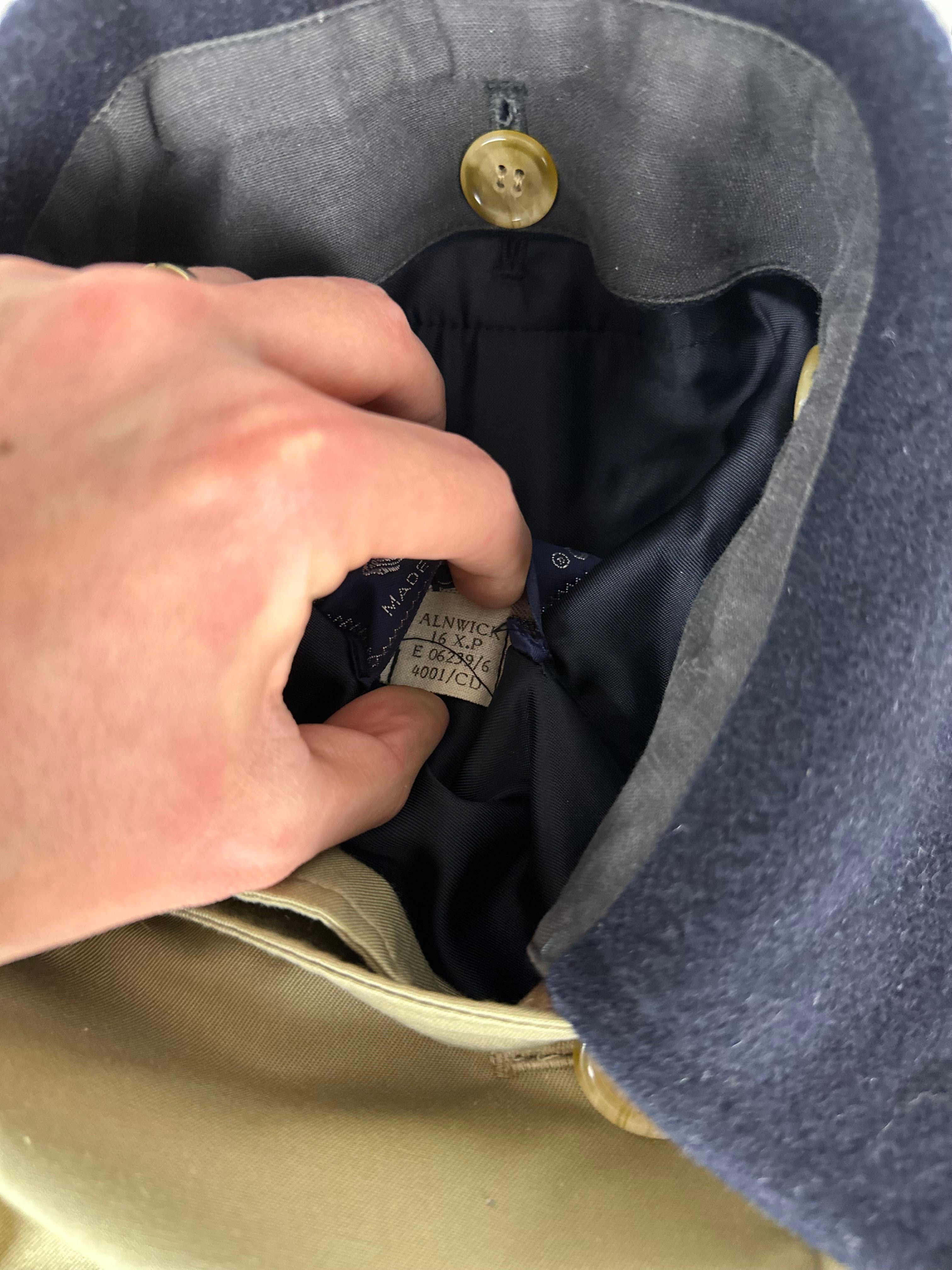 Burberrys Trenchcoat (16/XL) including Inlet