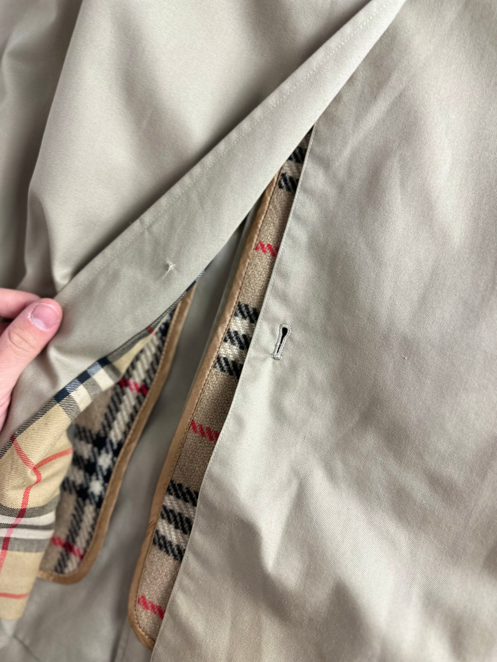 Burberrys Trenchcoat (46/S) including Inlet