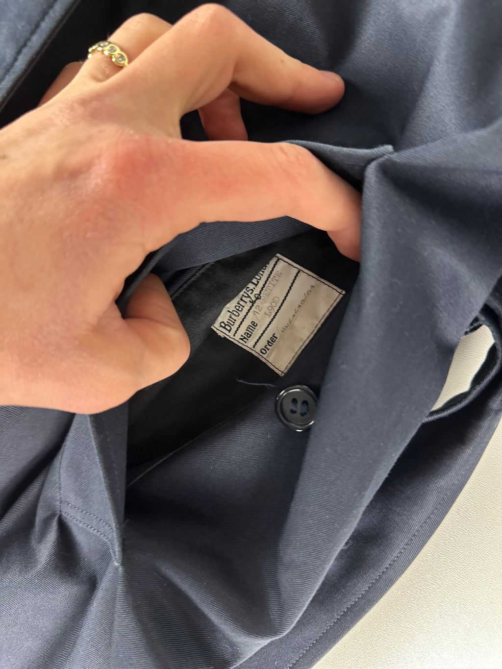 Burberrys Trenchcoat (12/M)