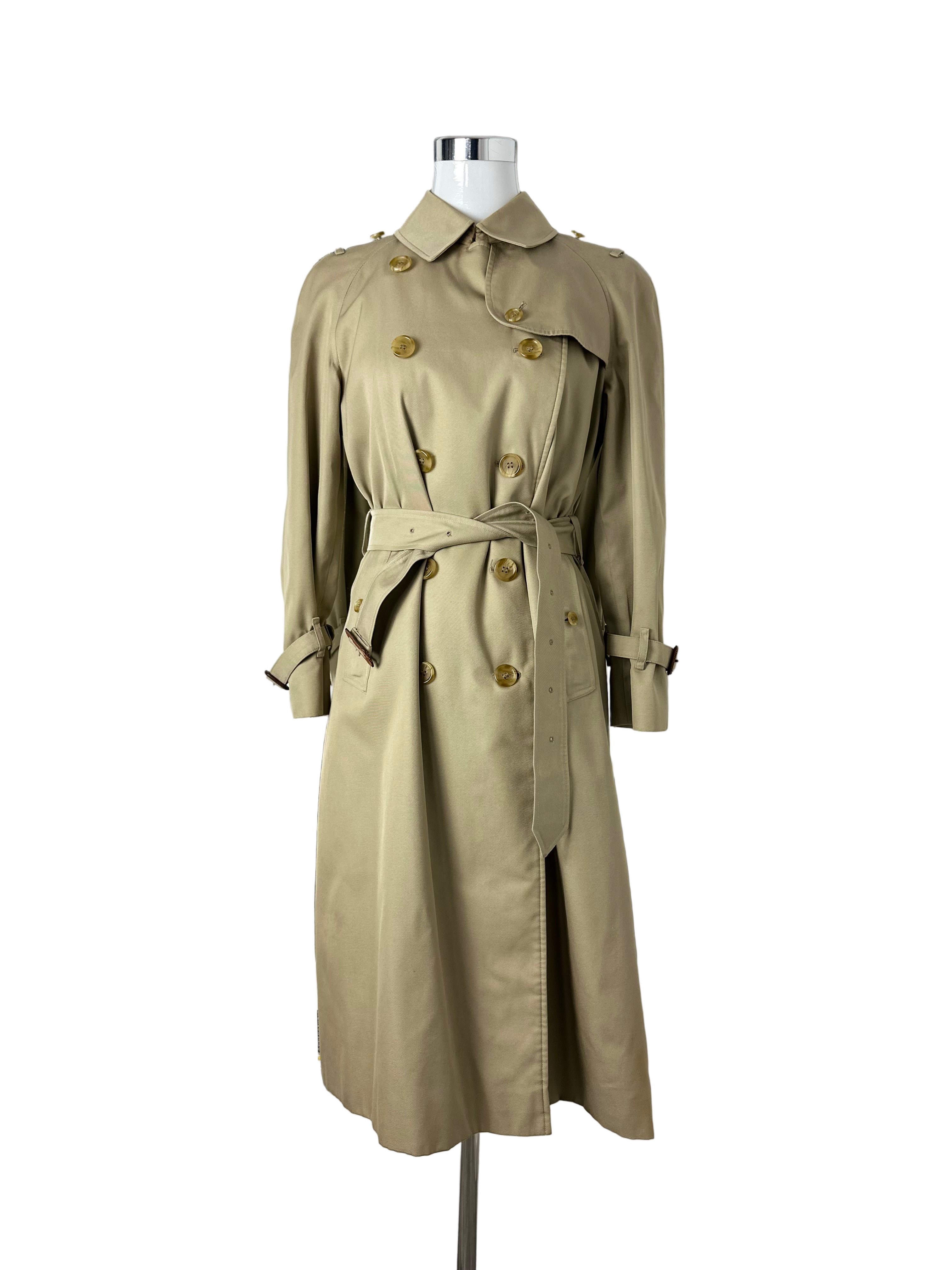 Burberrys Trenchcoat (10/S)