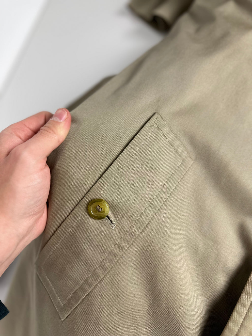 Burberrys Trenchcoat (52/L) including Inlet