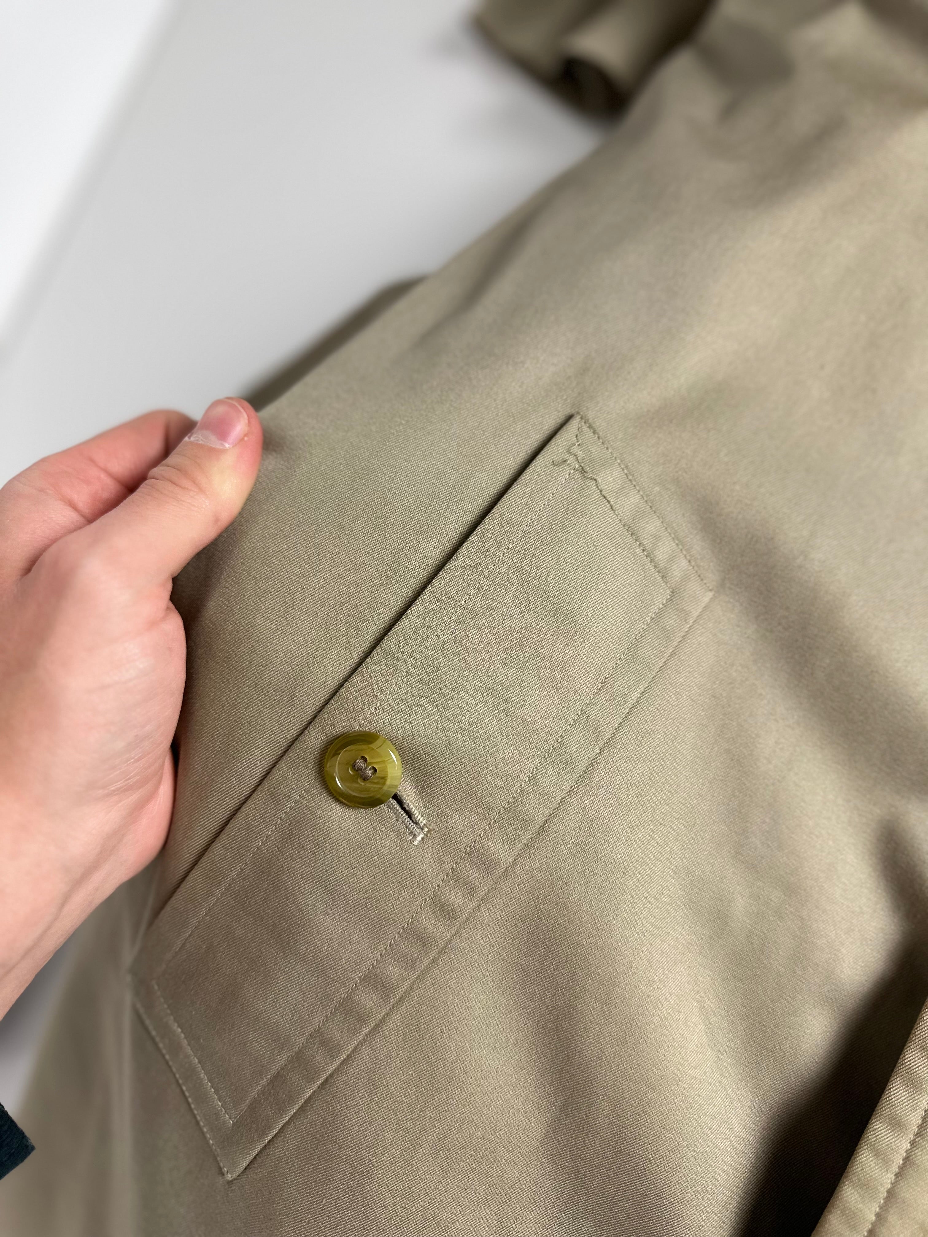 Burberrys Trenchcoat (52/L) including Inlet