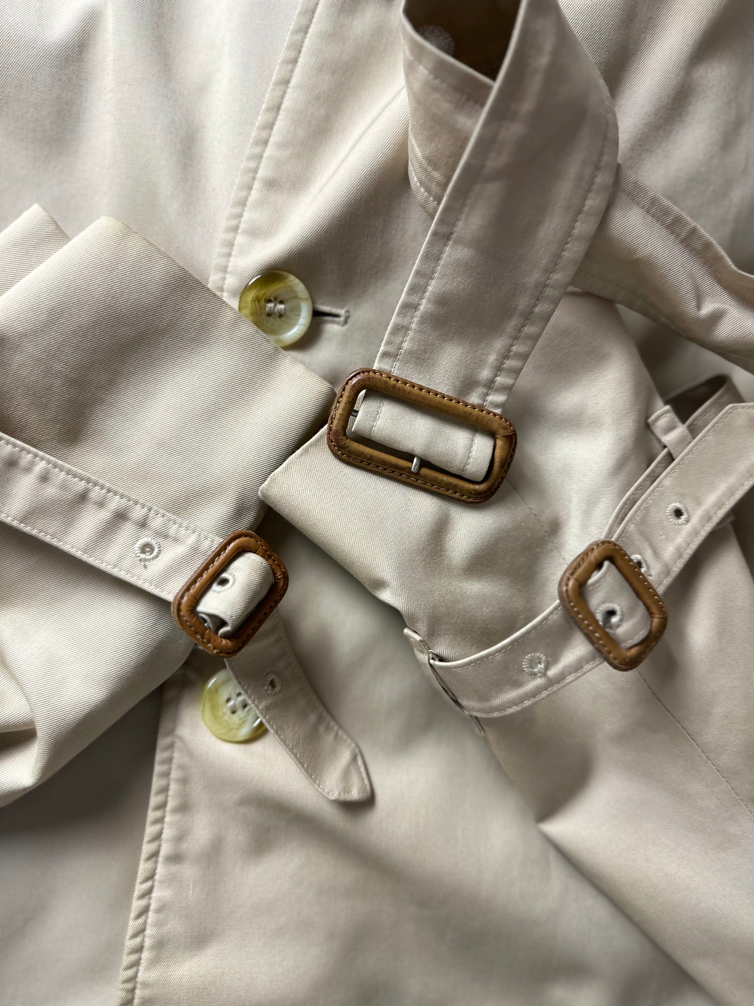 Burberrys Trenchcoat (14/L)