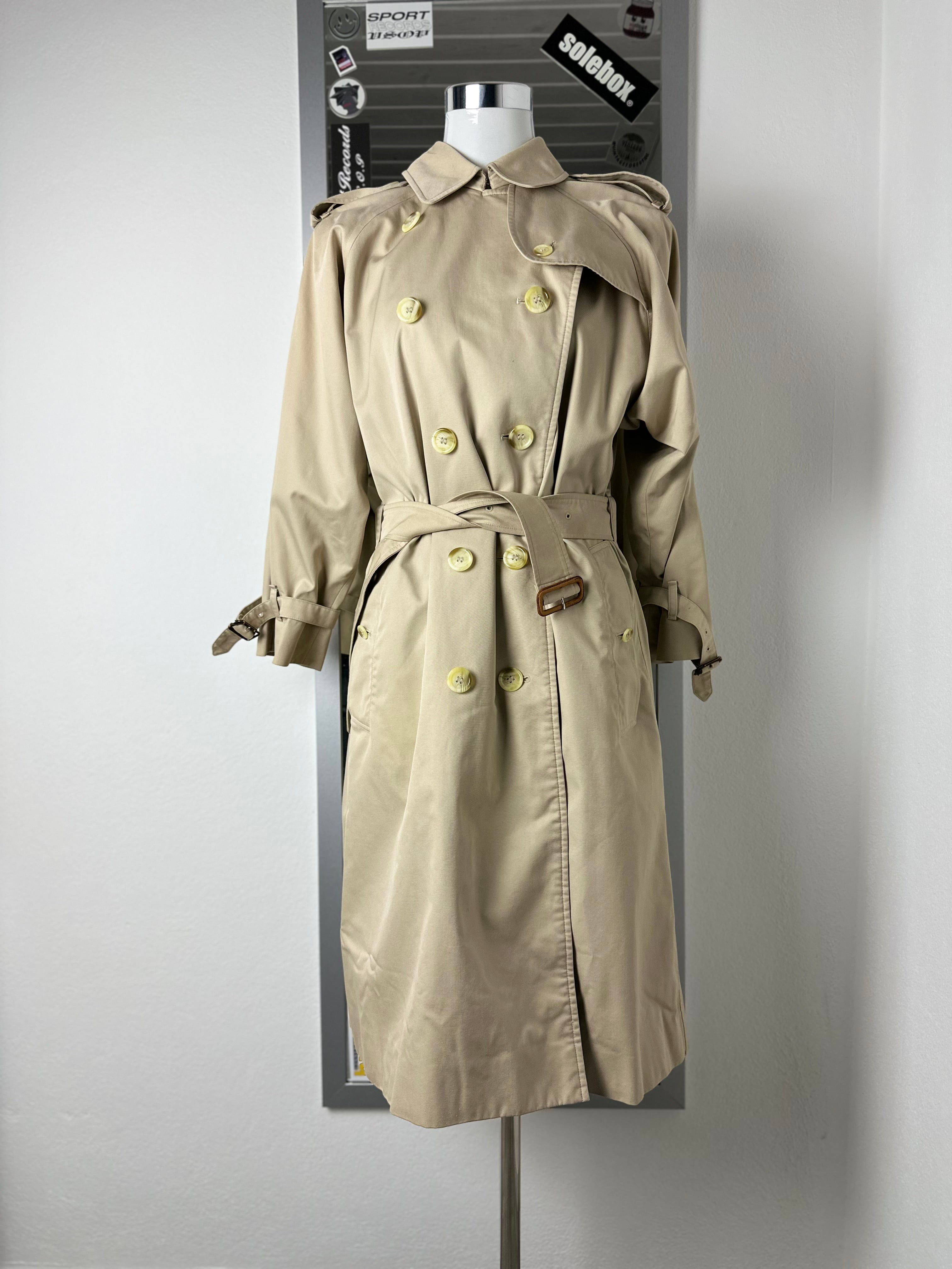 Burberrys Trenchcoat (12/M)