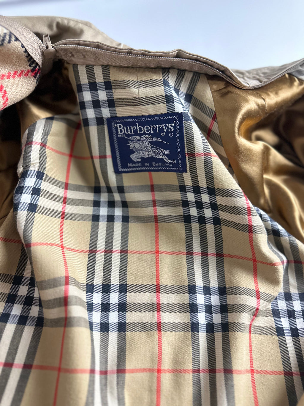 Burberrys Carcoat (48/M) including Inlet