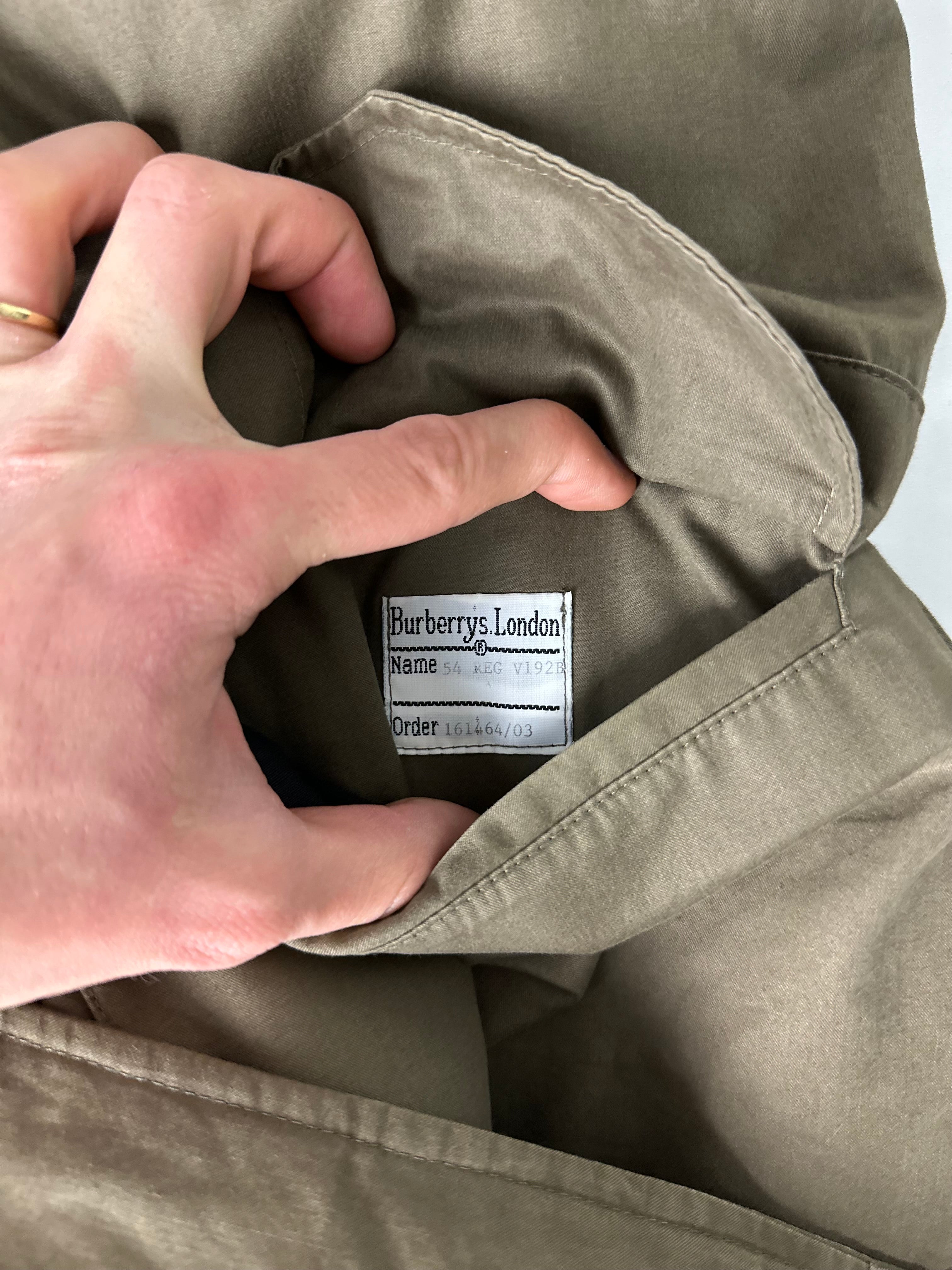 Burberrys Coat (54/XL) including Inlet