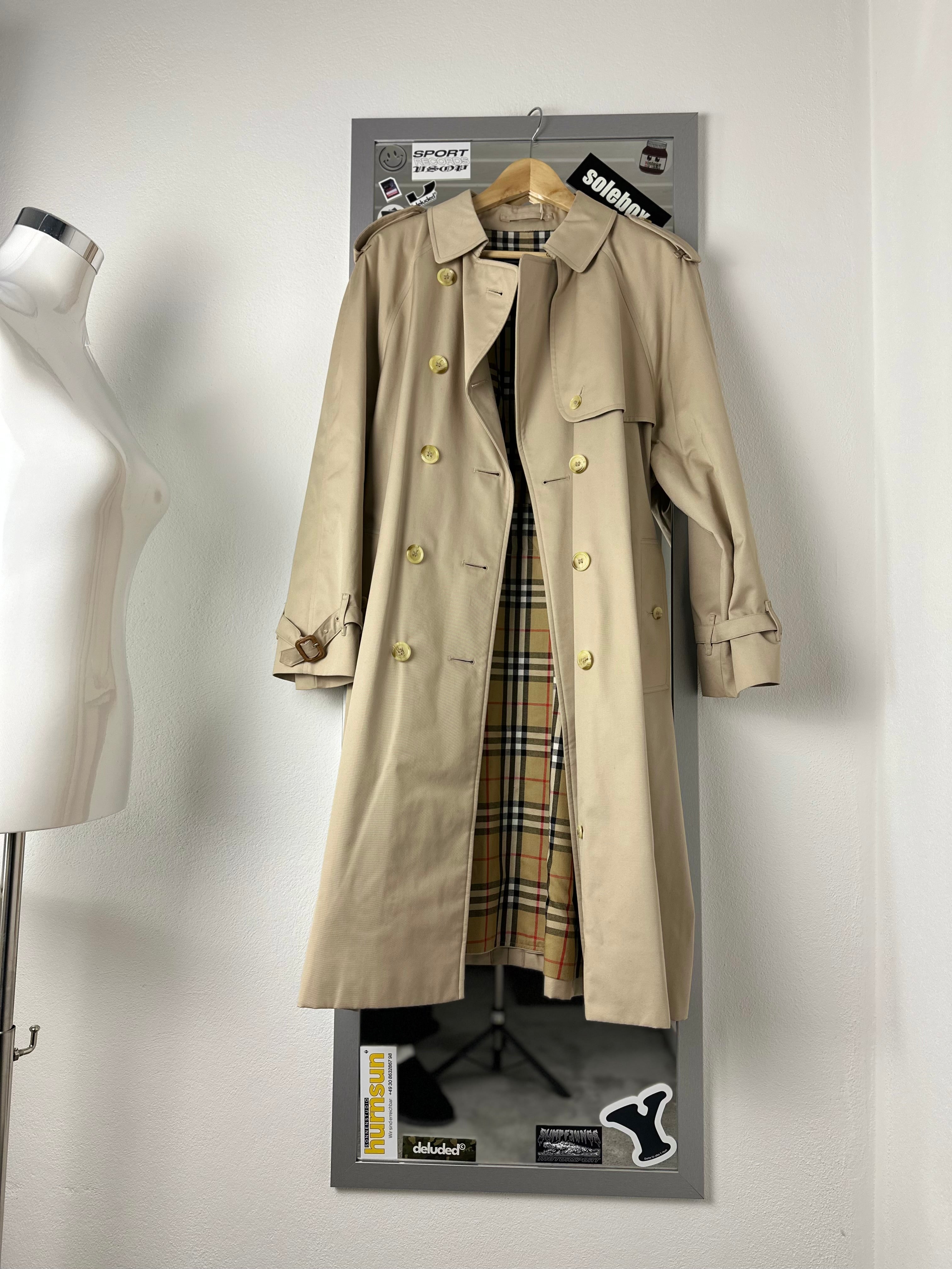 Burberrys Trenchcoat (16/XL)