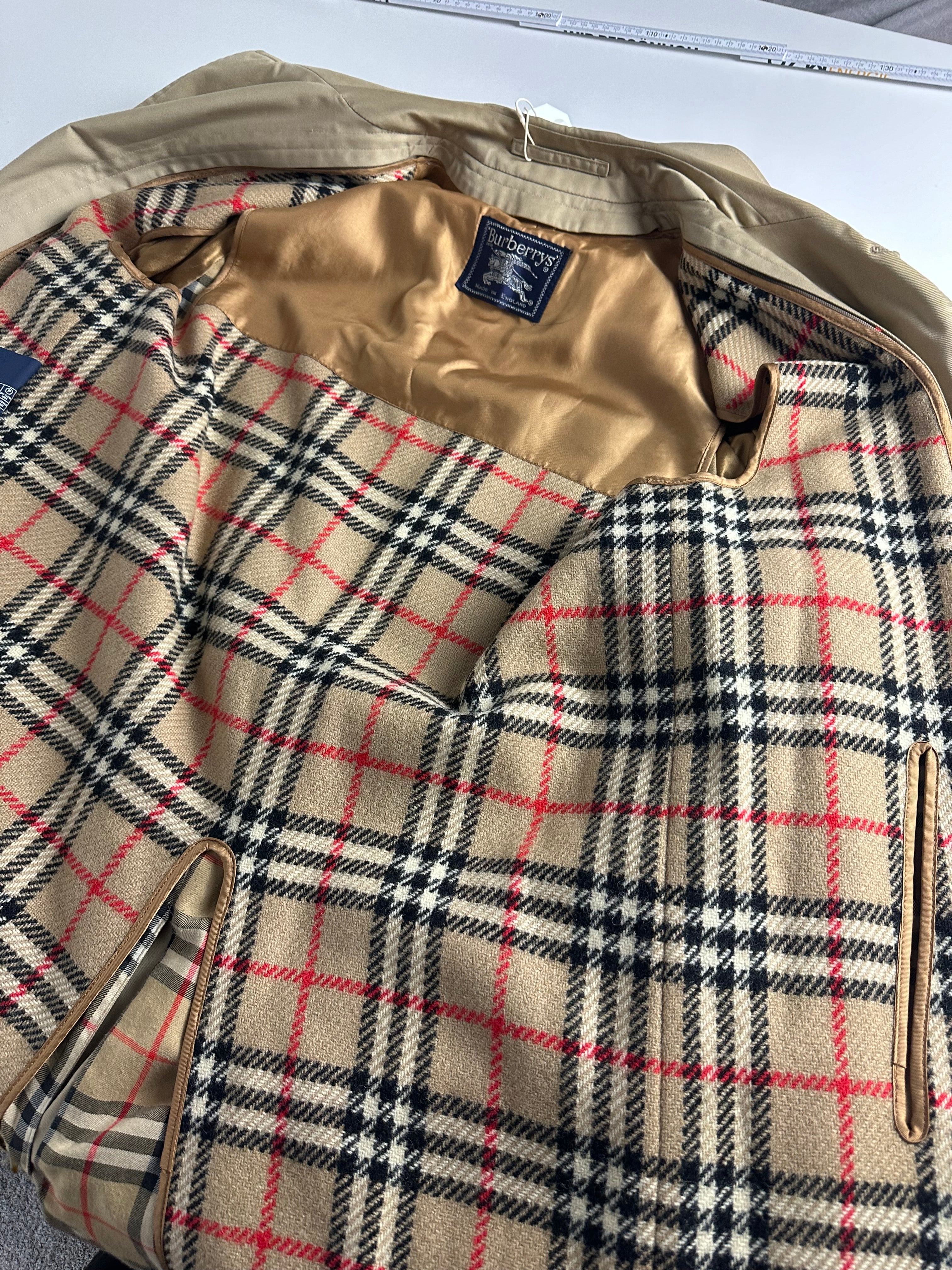 Burberrys Carcoat (46/S) including Inlet