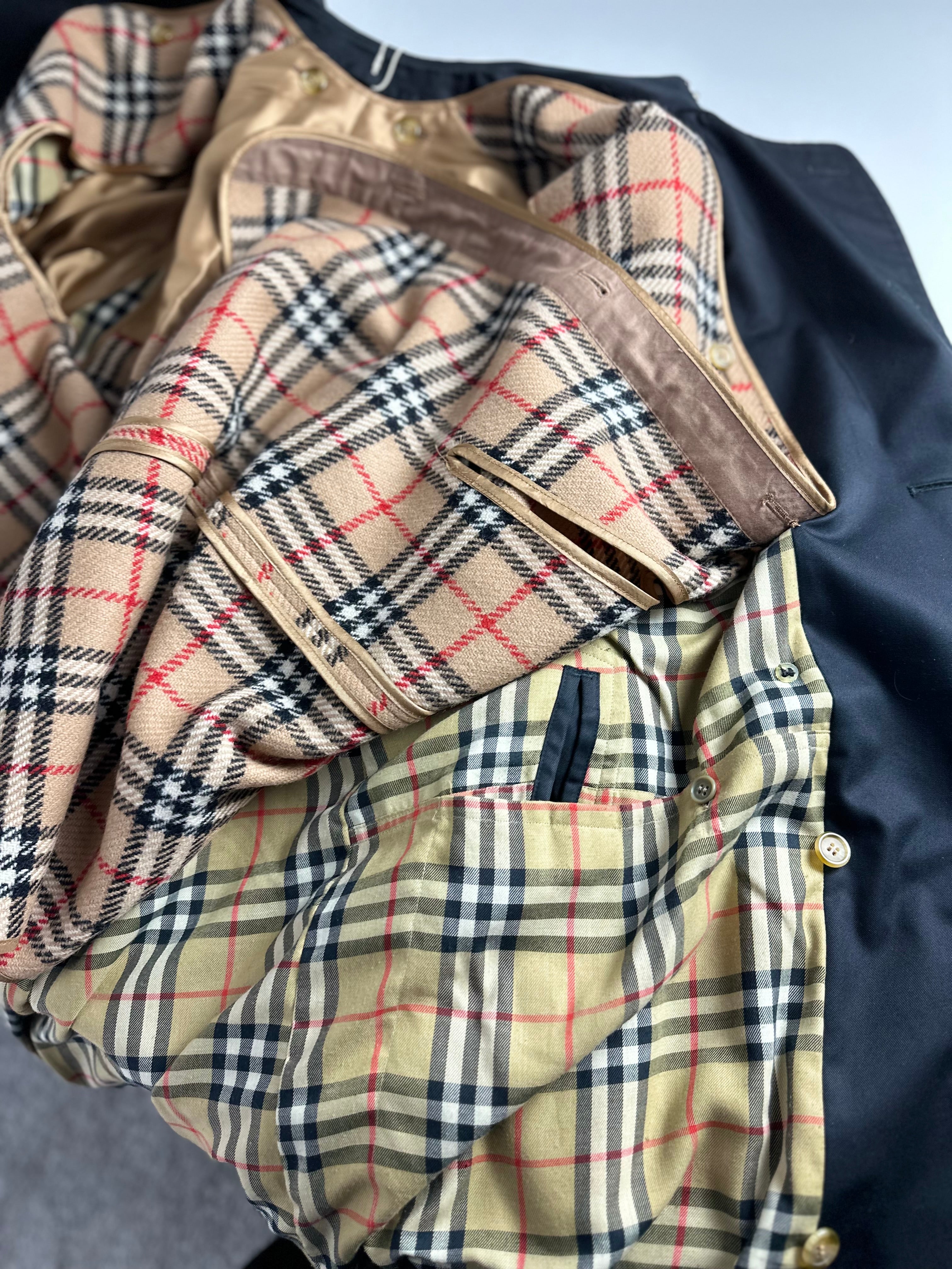 Burberrys Trenchcoat (50/L) including Inlet