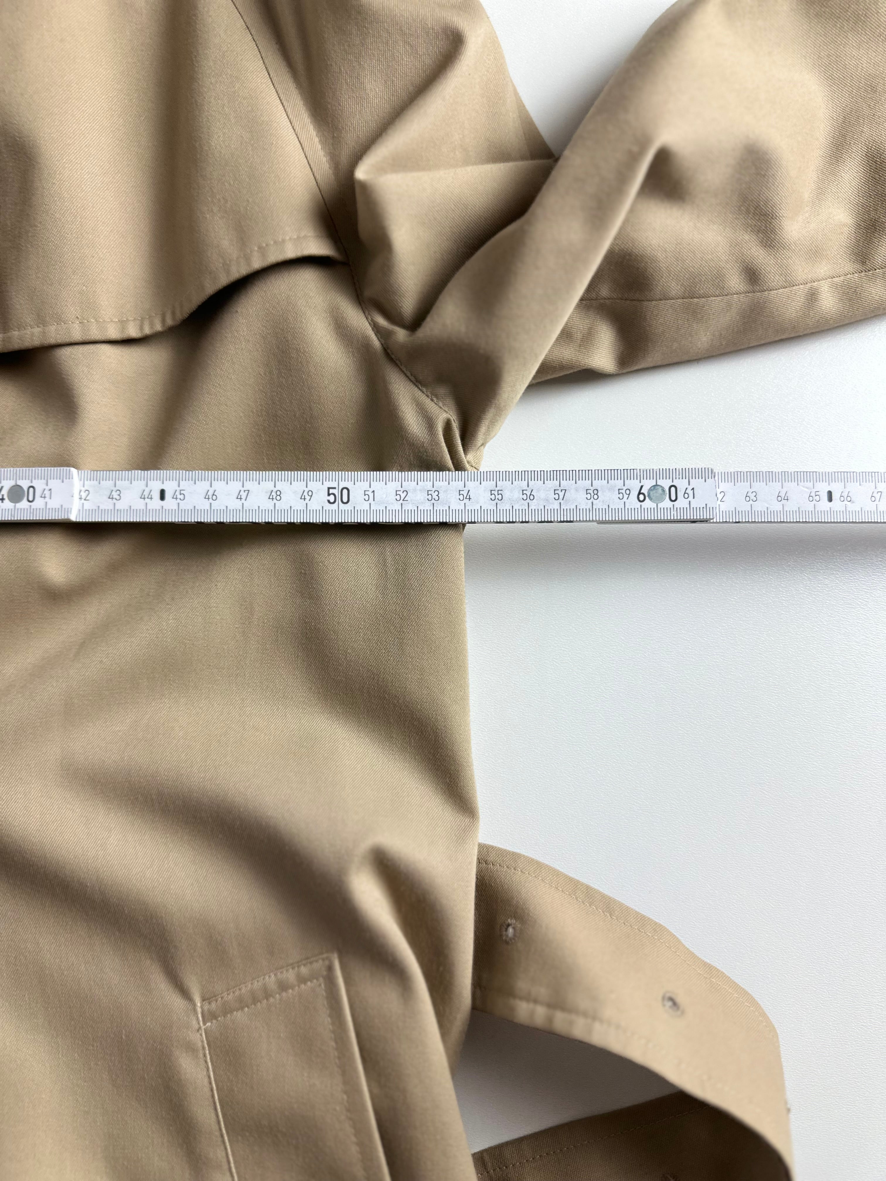Burberrys Trenchcoat (12/M)