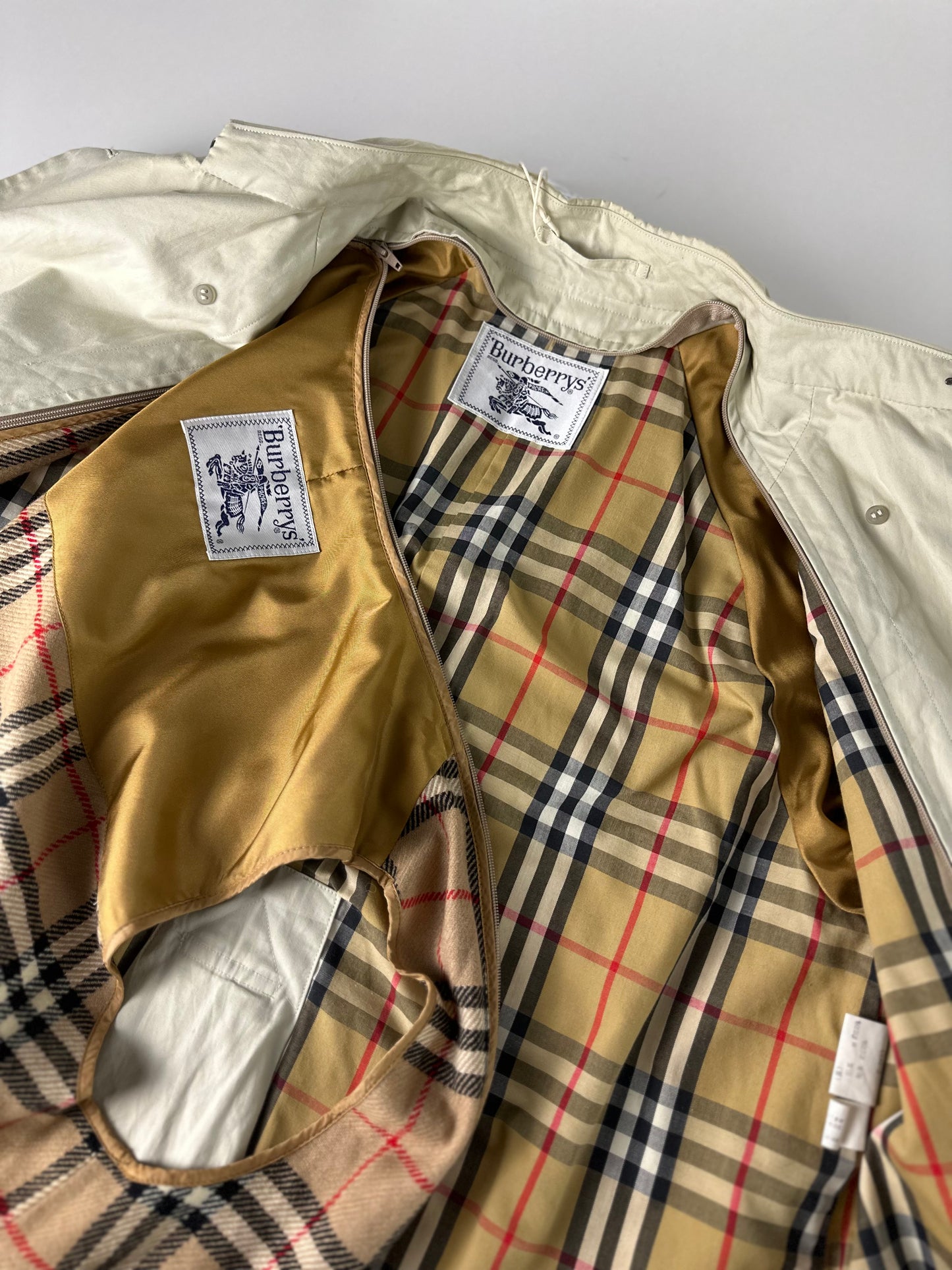 Vintage Burberry Trench Coat Size 14 L With Lining