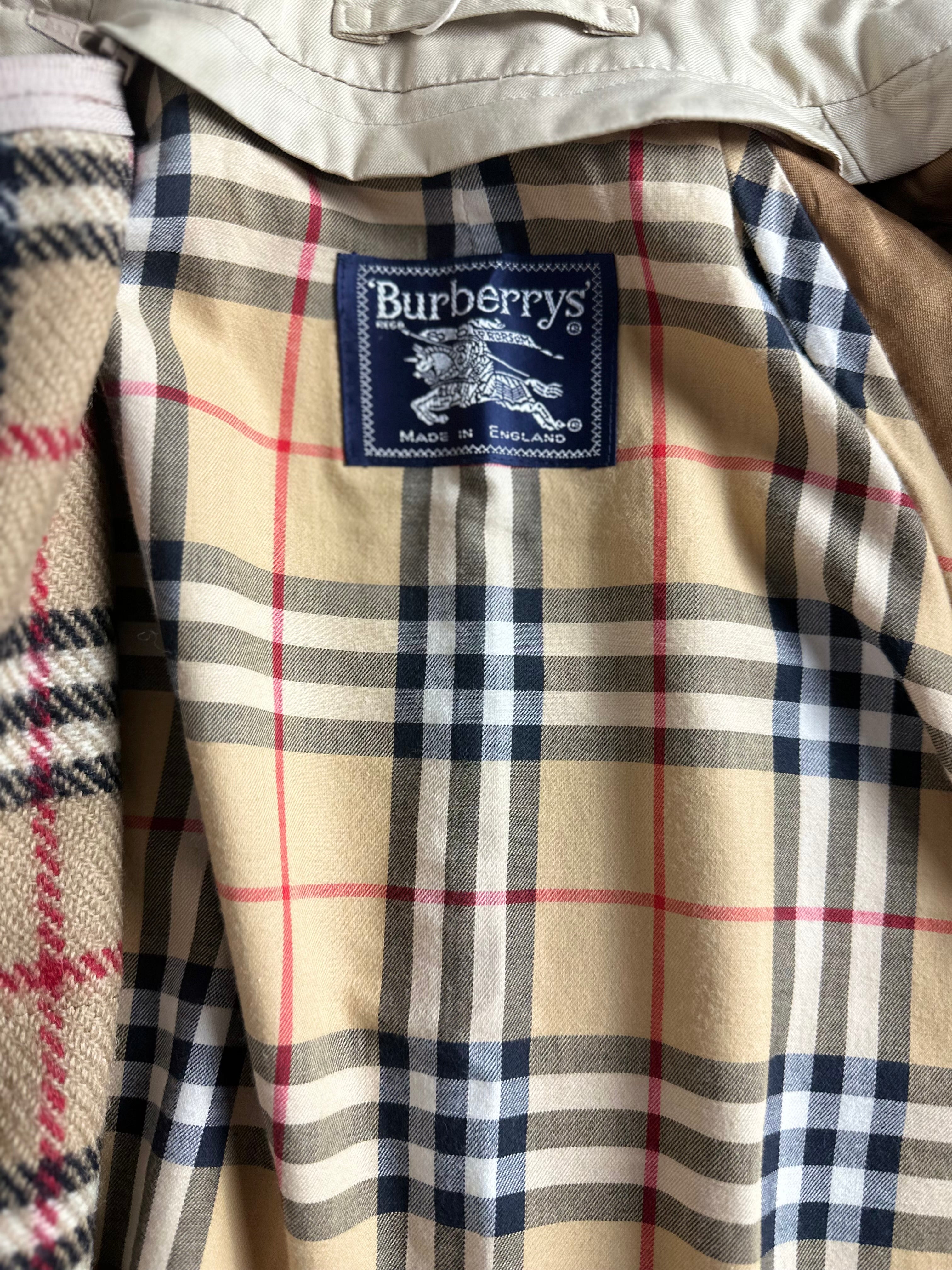 Burberrys Carcoat (52/L) including Inlet