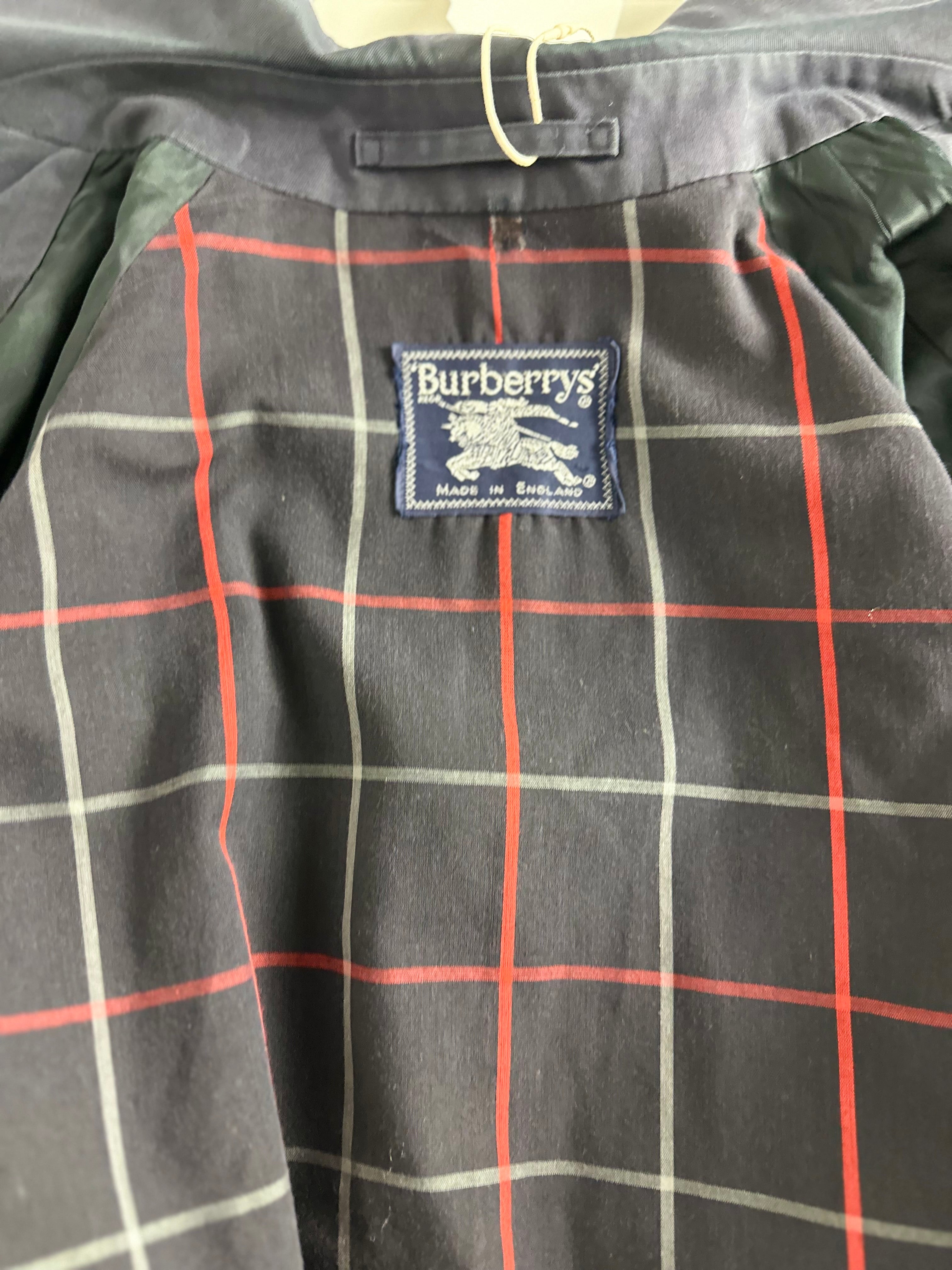 Burberrys Trenchcoat (14/L)