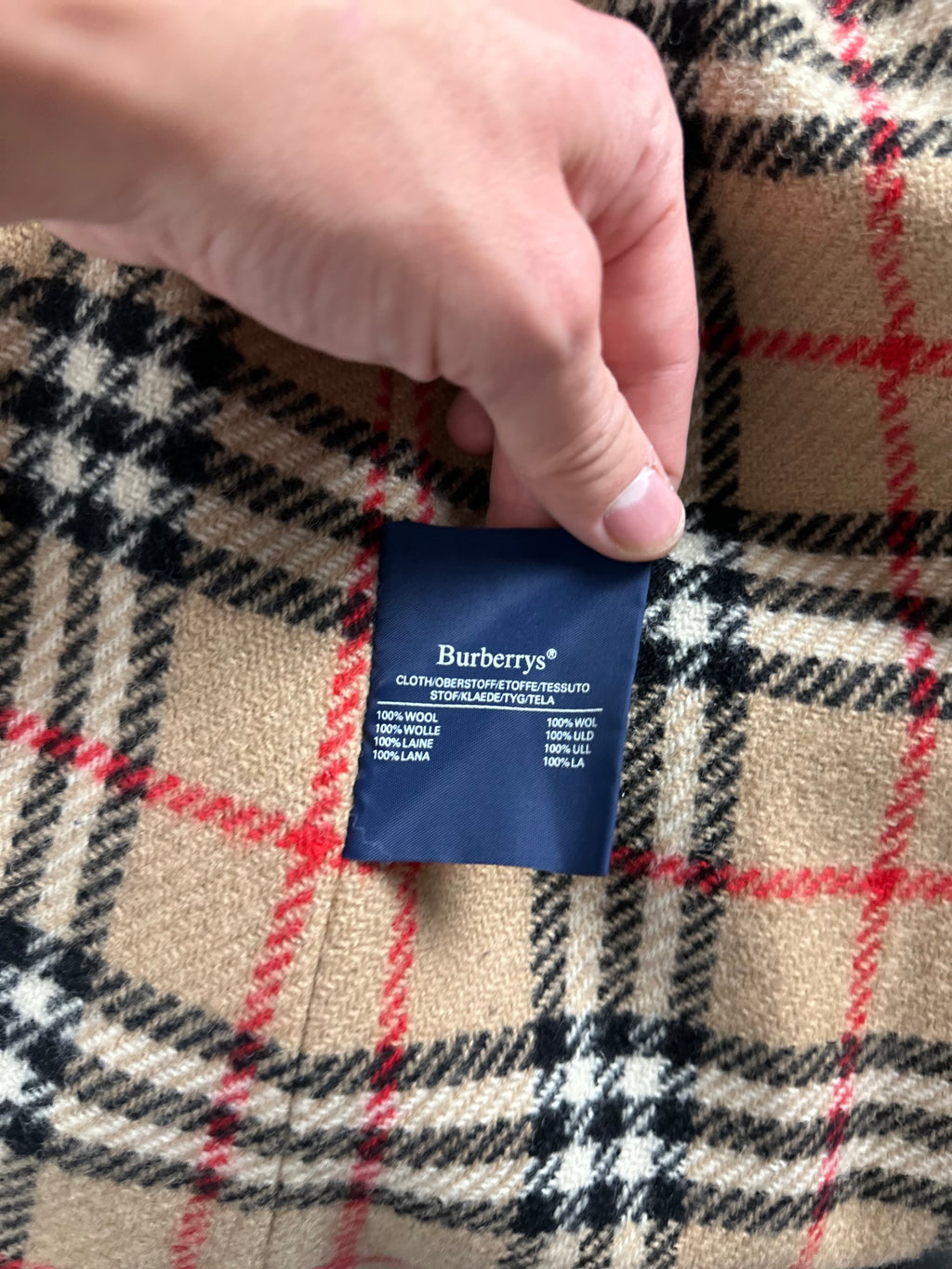 Burberrys Trenchcoat (16/XL) including inlet