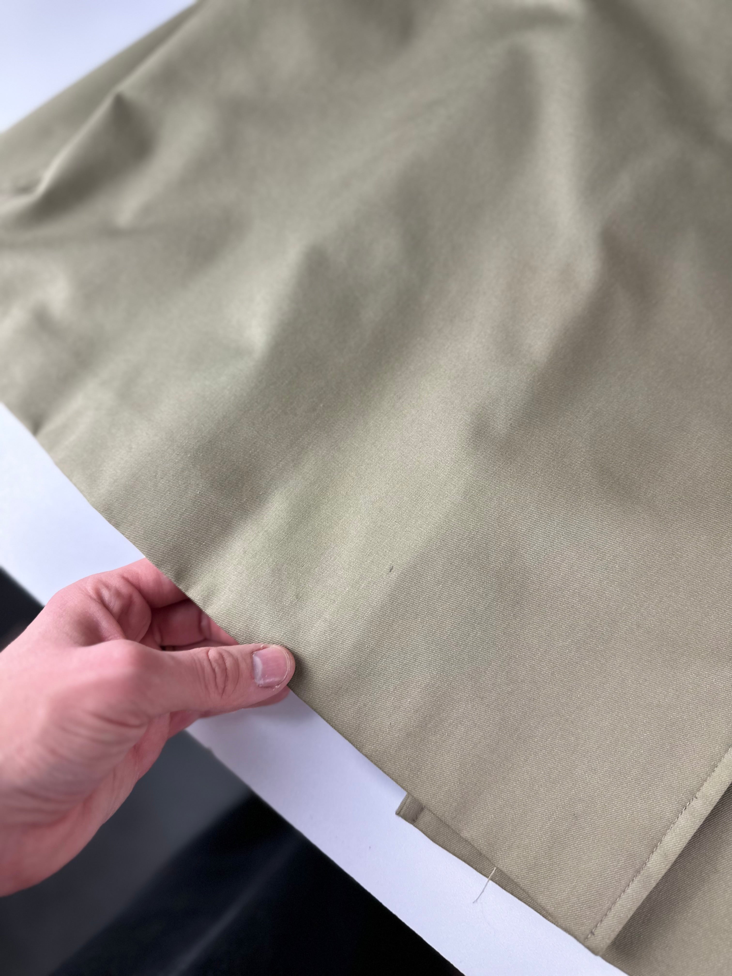 Burberrys Trenchcoat (12/M) including Inlet