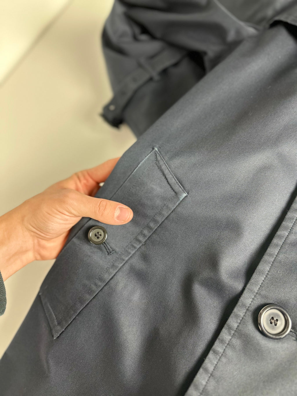 Burberrys Trenchcoat (52/L) including Inlet