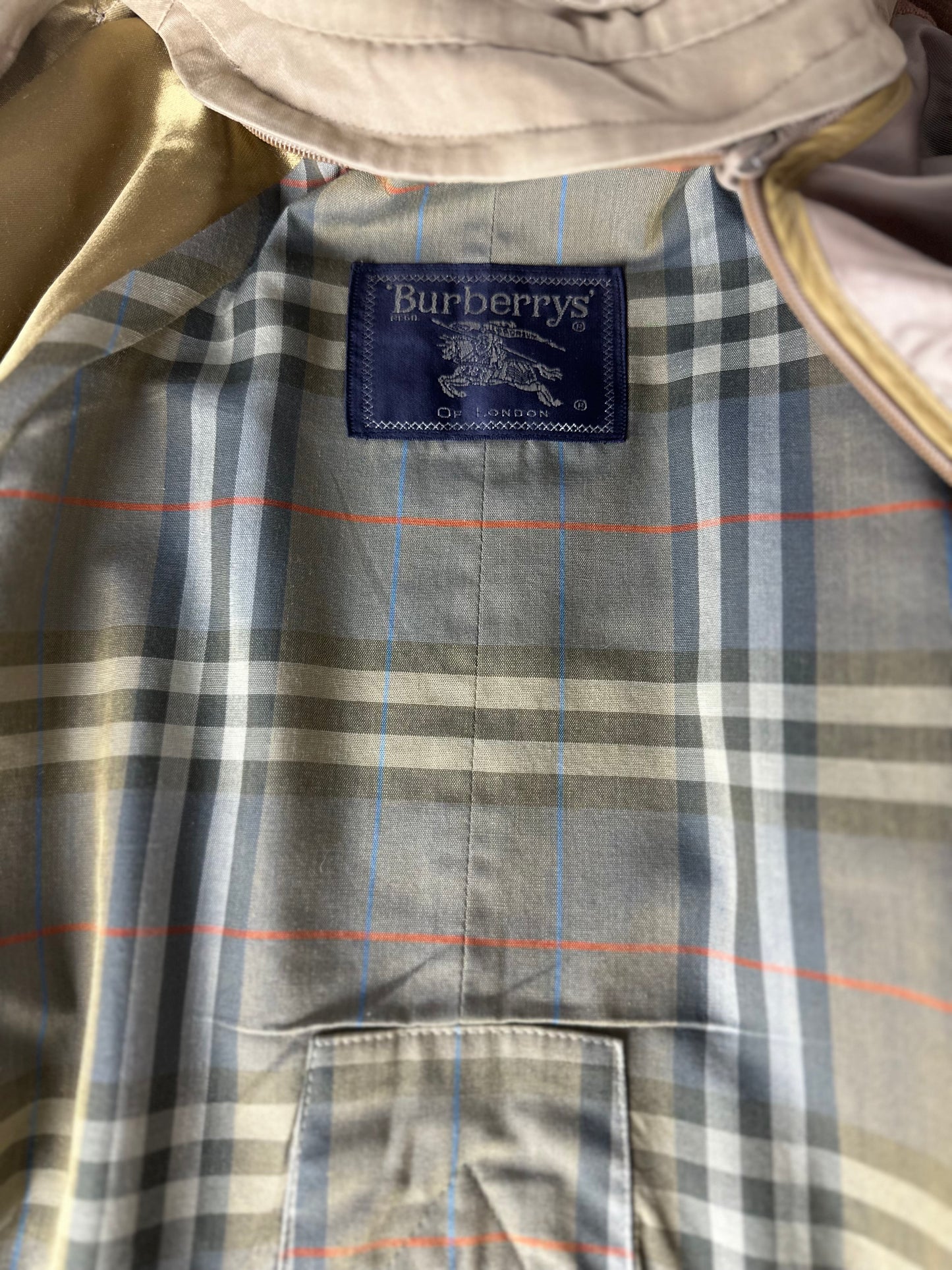 Vintage Burberry Trench Coat Beige Size With Lining