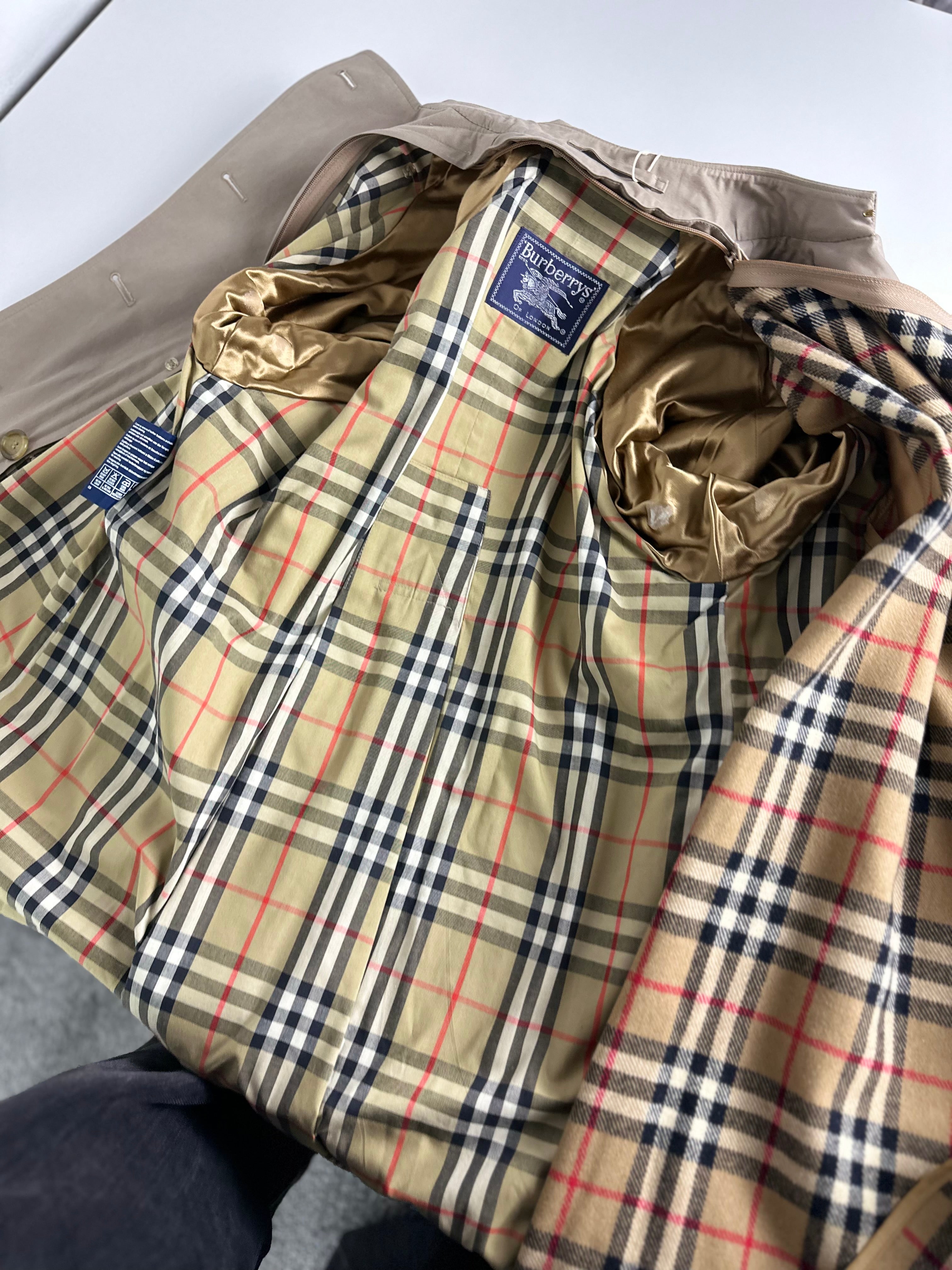 Burberrys Trenchcoat (8/XS) including Inlet