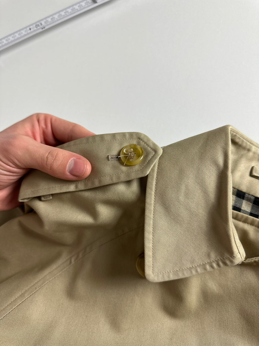 Burberrys Trenchcoat (14/L)