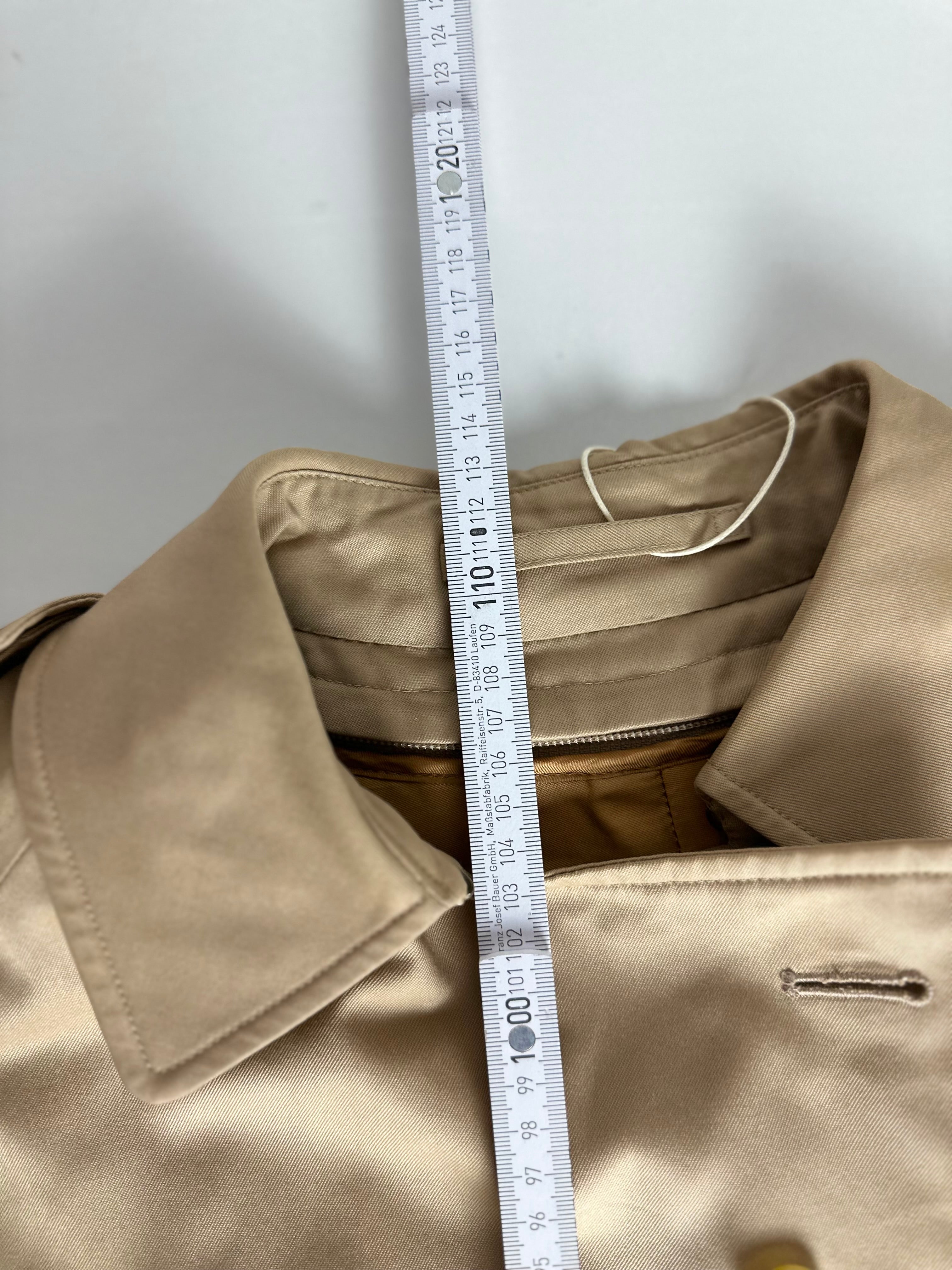 Burberrys Trenchcoat (12/M) including Inlet