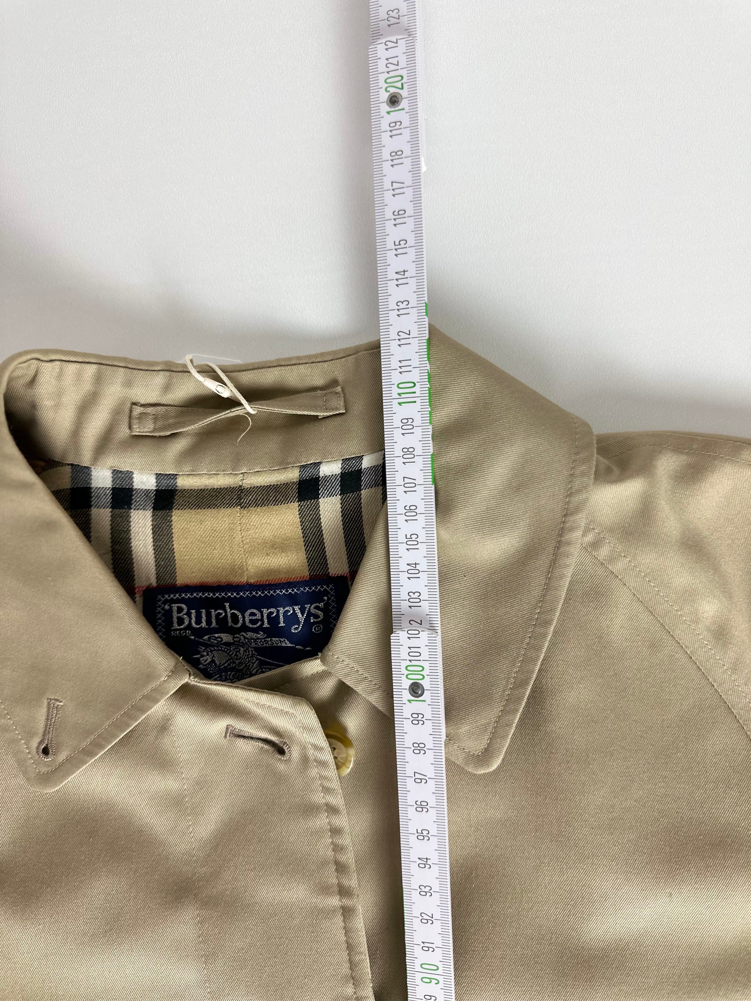 Burberrys Trenchcoat (12/M)