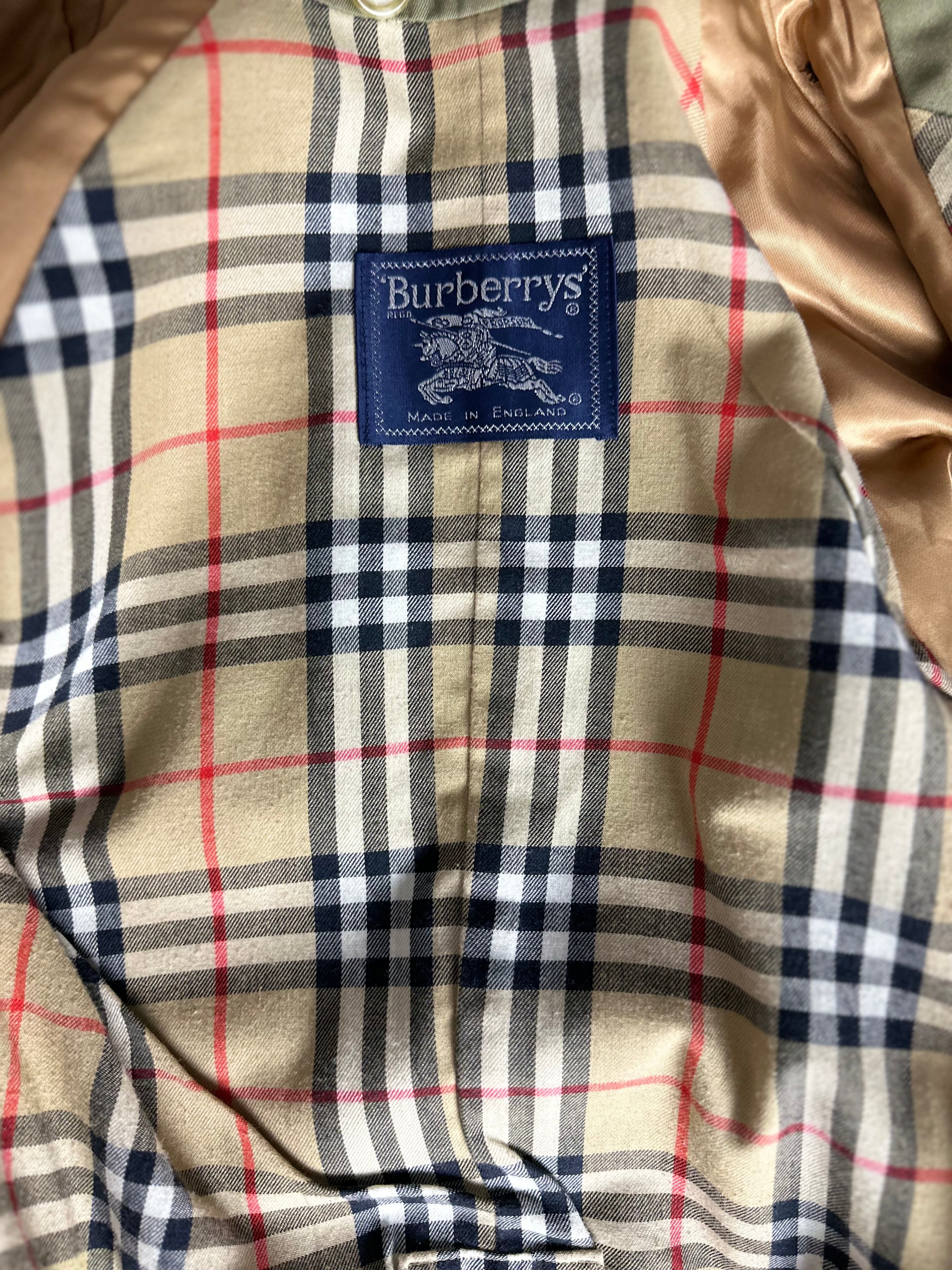 Burberrys Trenchcoat (8/XS)