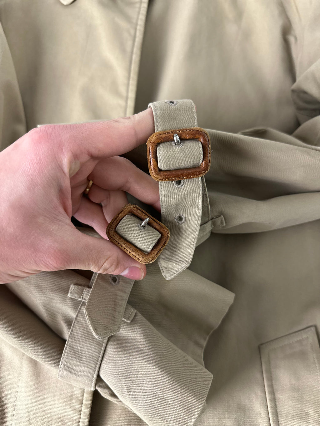 Burberrys Trenchcoat (10/S)