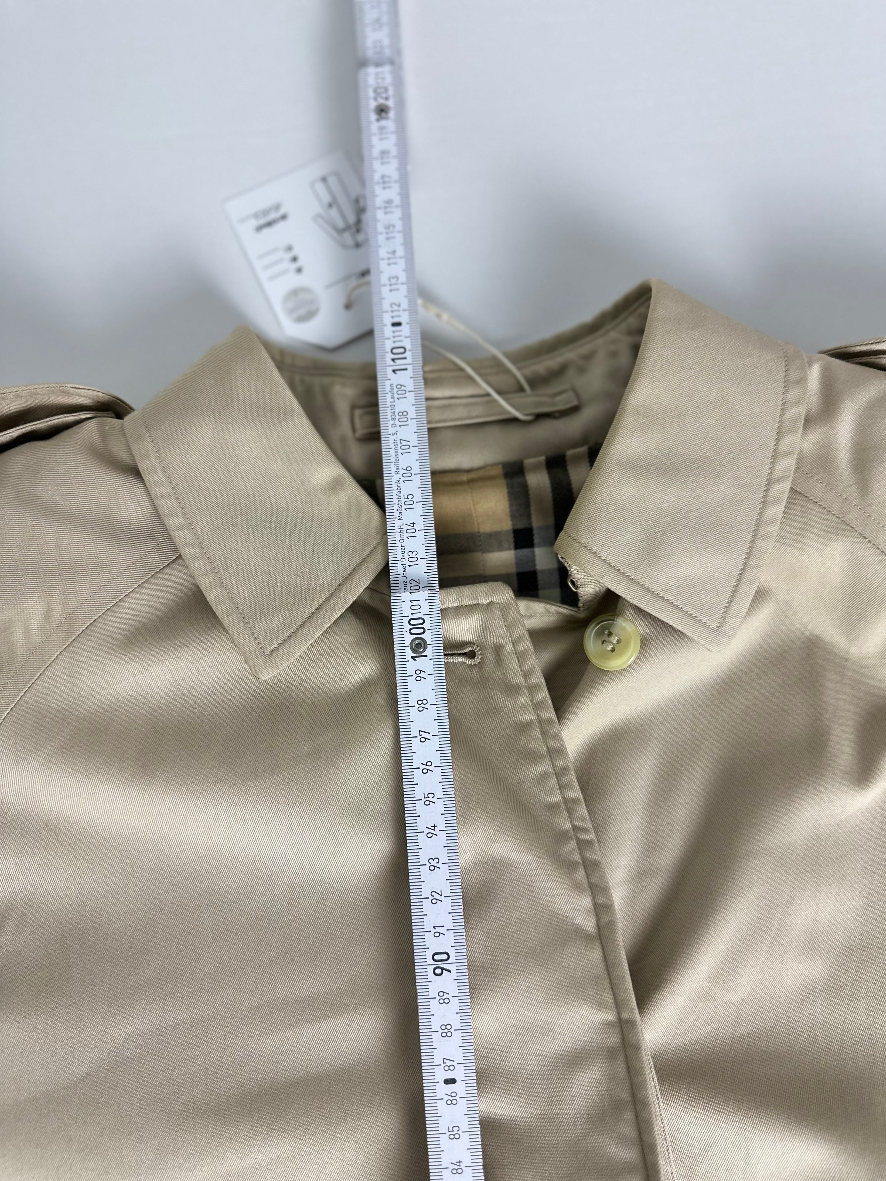 Burberrys Trenchcoat (14/L)