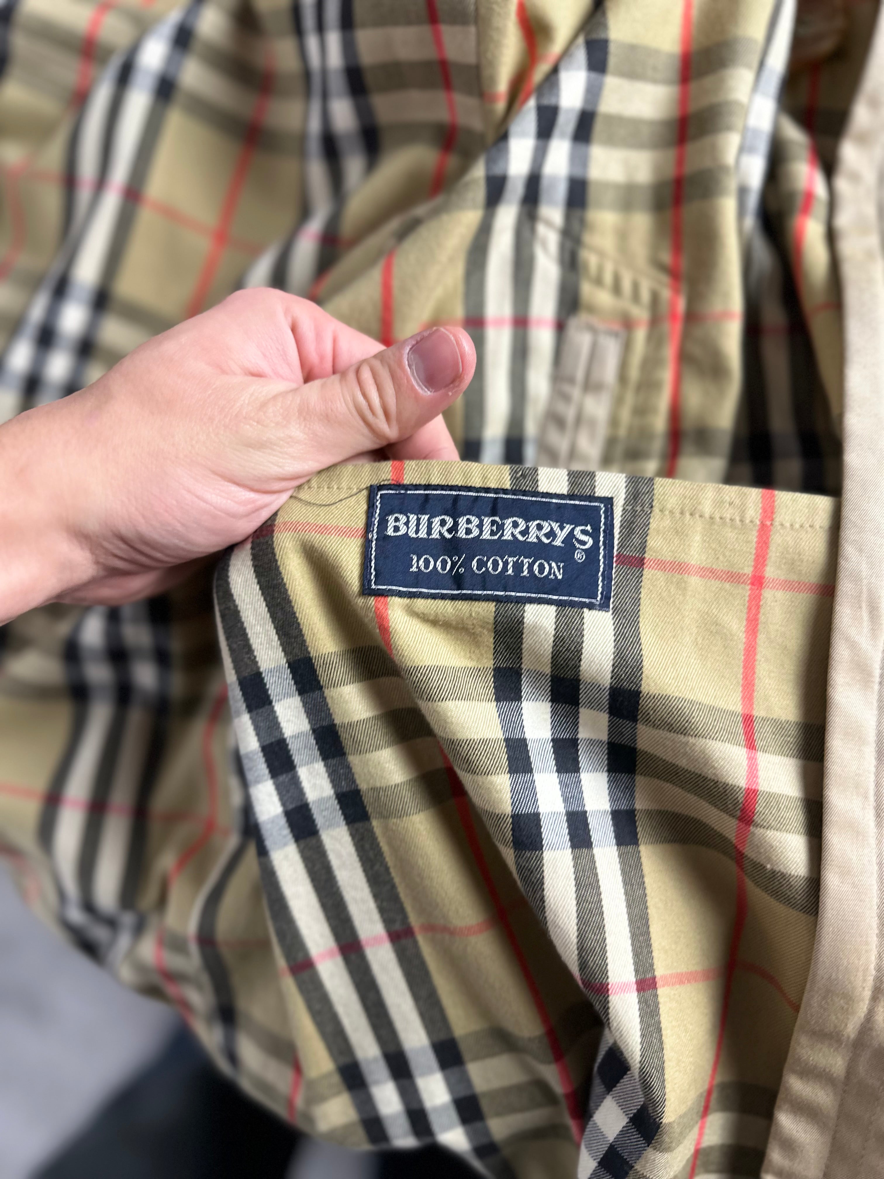 Burberrys Trenchcoat (46/S) including Inlet