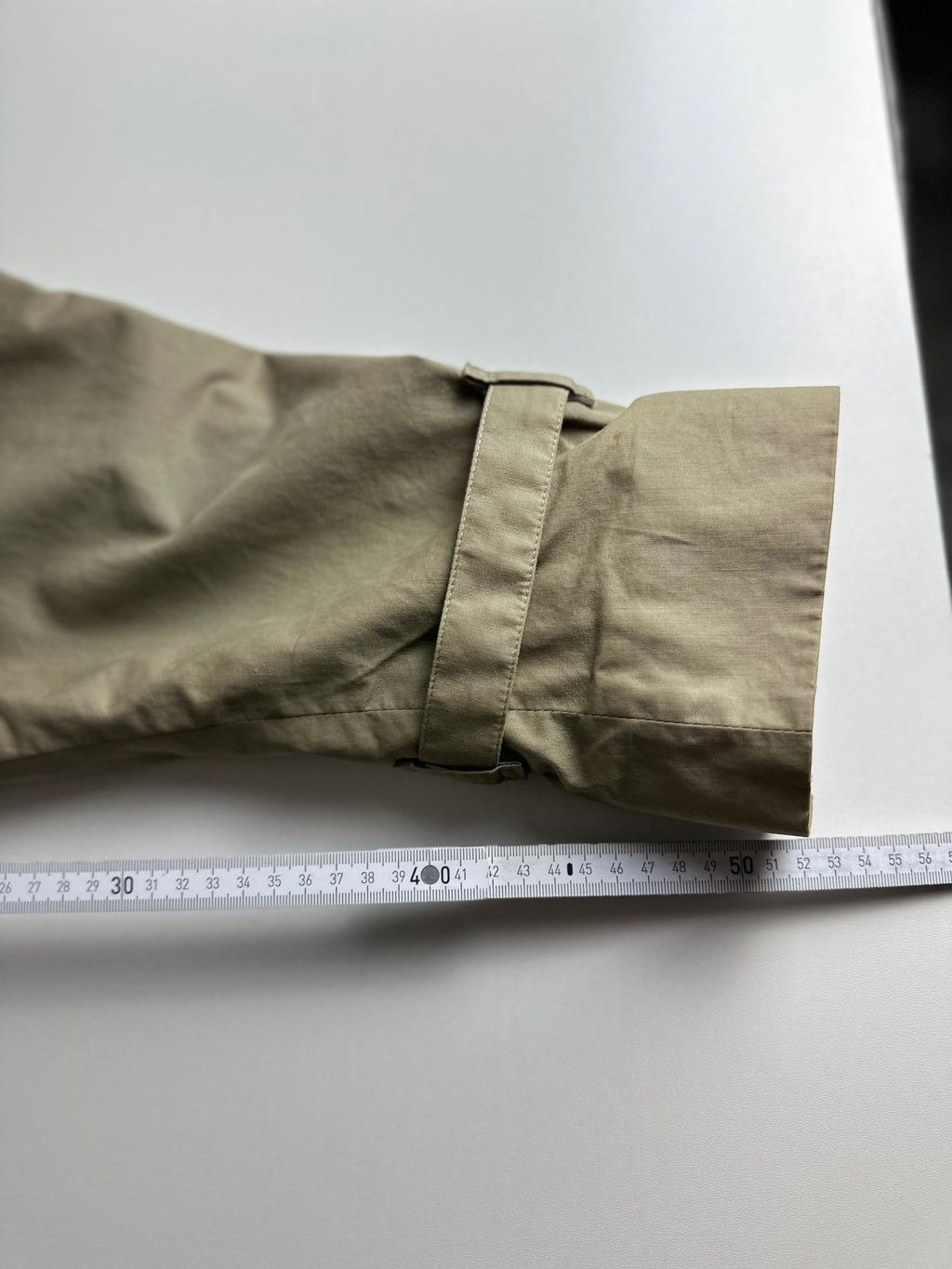 Burberrys Trenchcoat (14/L) including Inlet