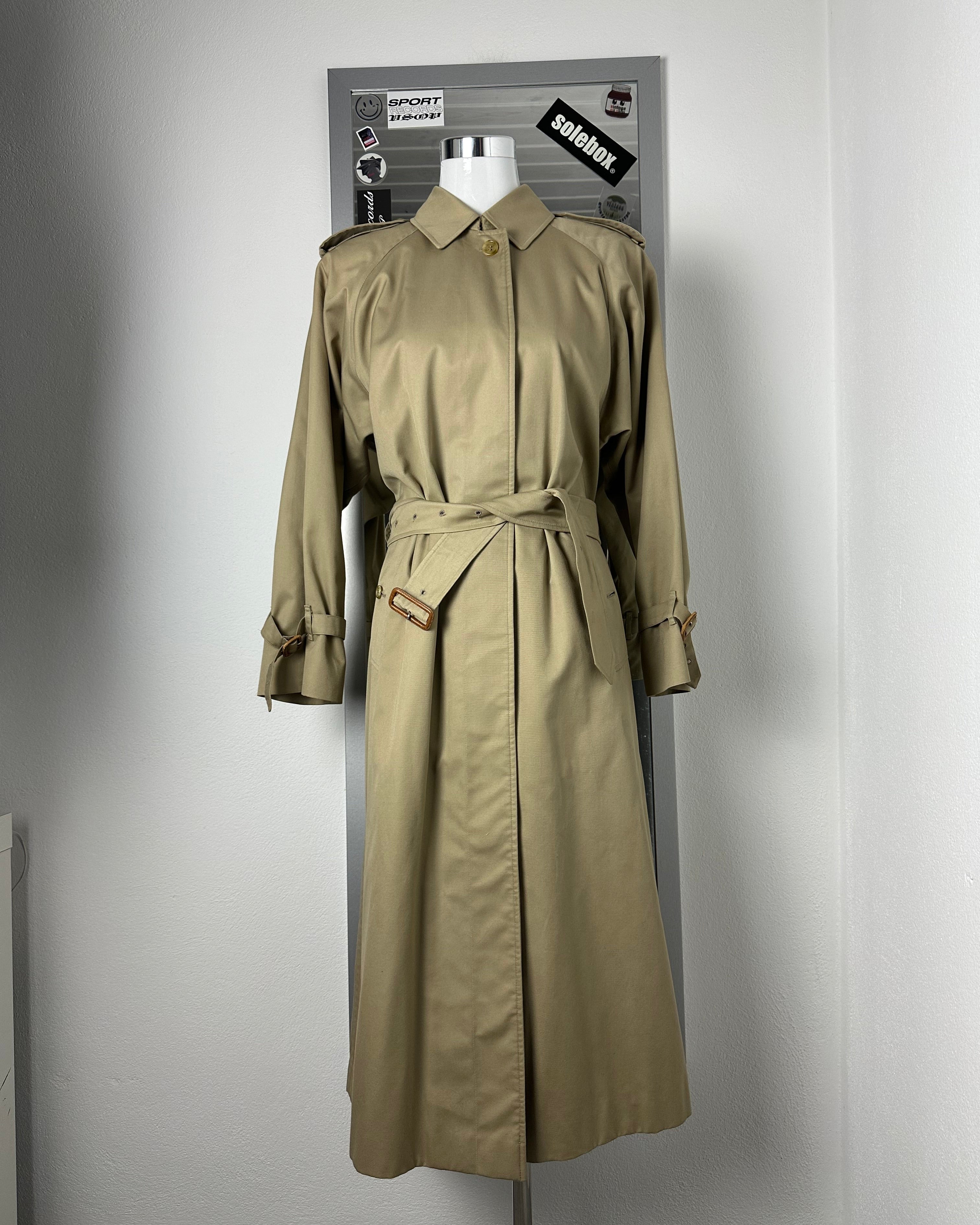 Burberrys Trenchcoat (12/M)