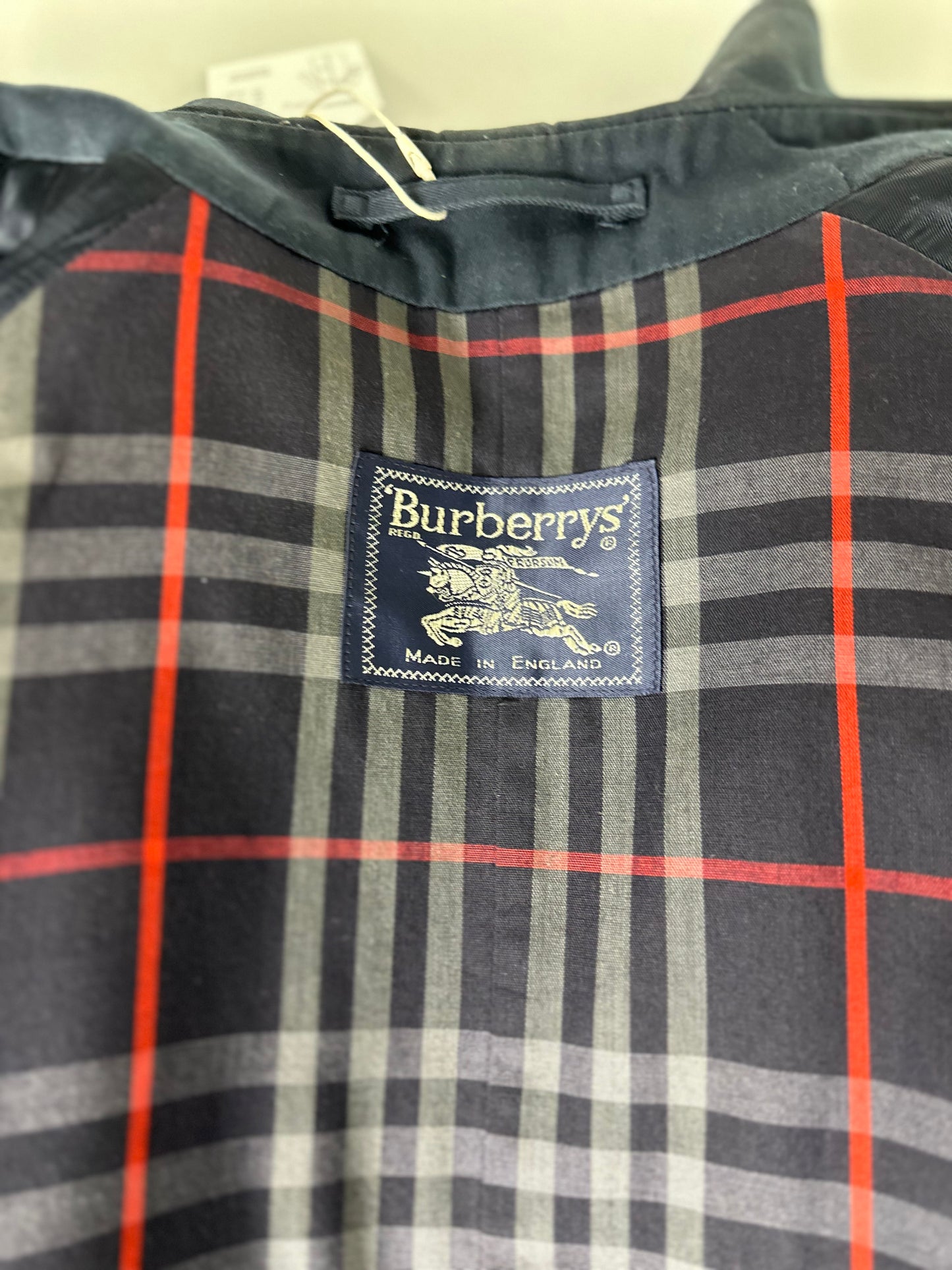 Burberrys Trenchcoat (10/S)