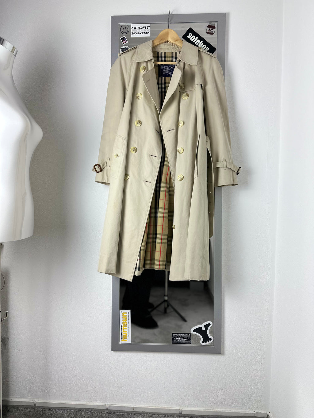 Burberrys Trenchcoat (10/S)