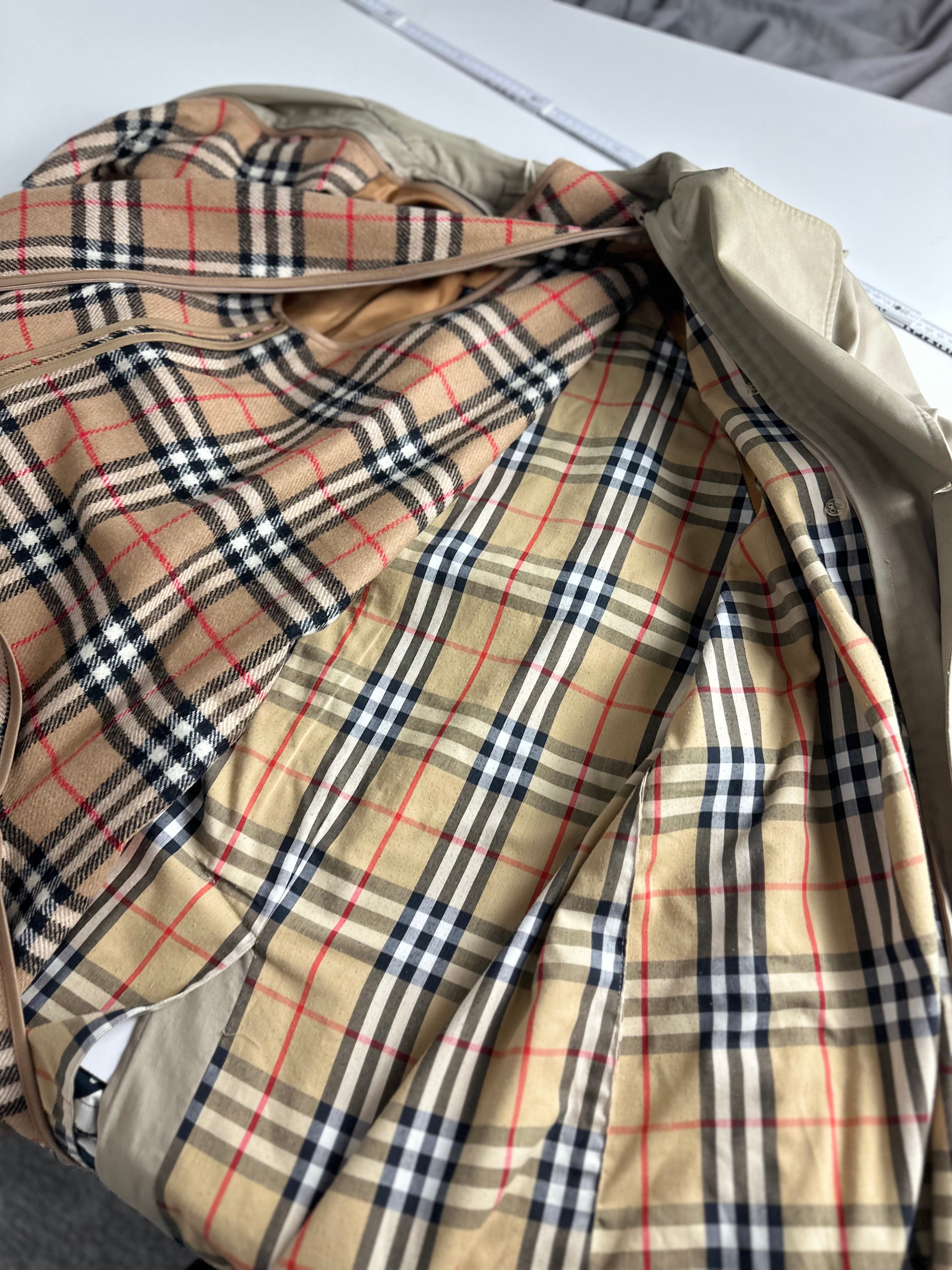 Burberrys Trenchcoat (16/XL) including Inlet