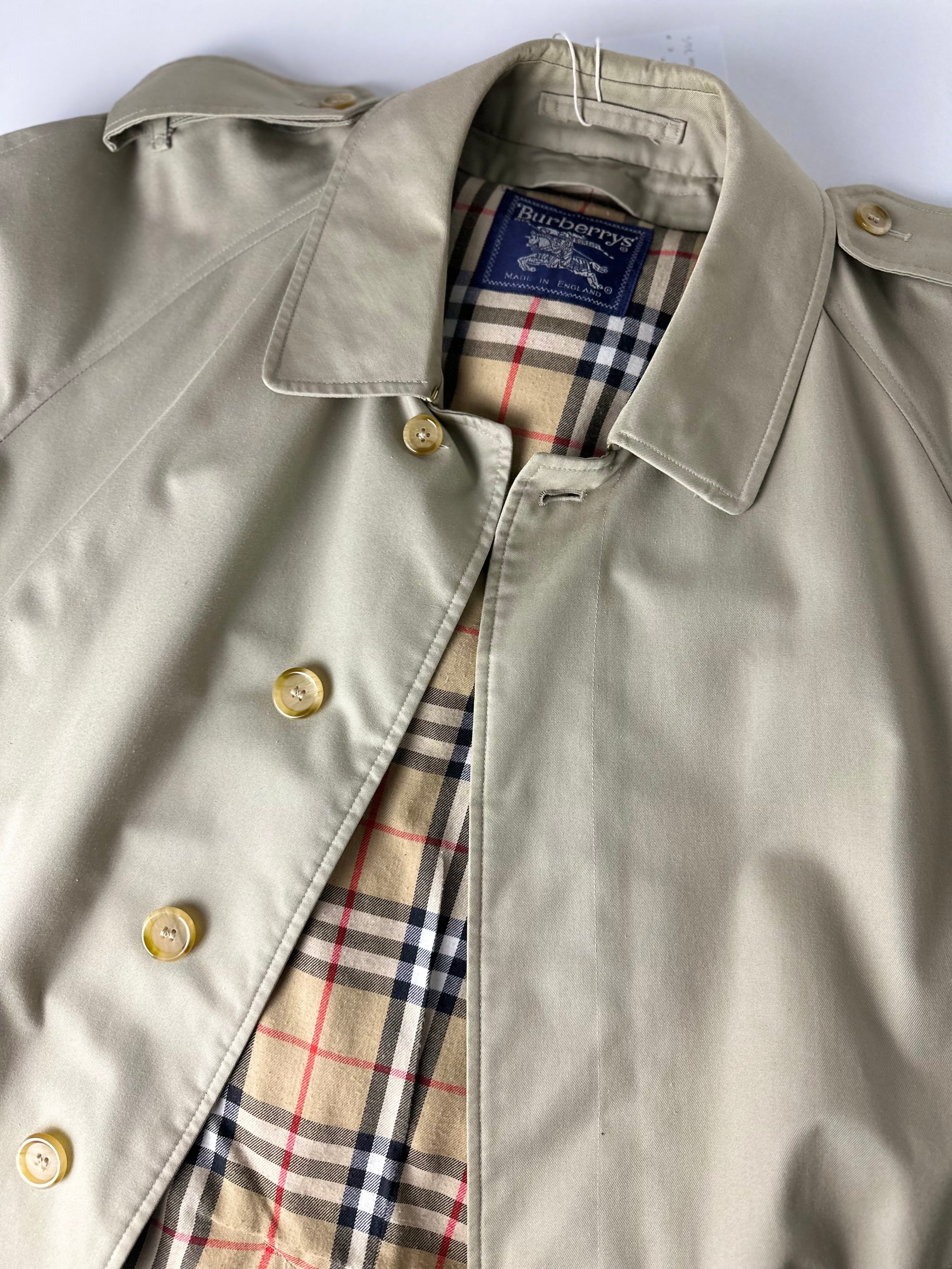 Burberrys Trenchcoat (50/L)