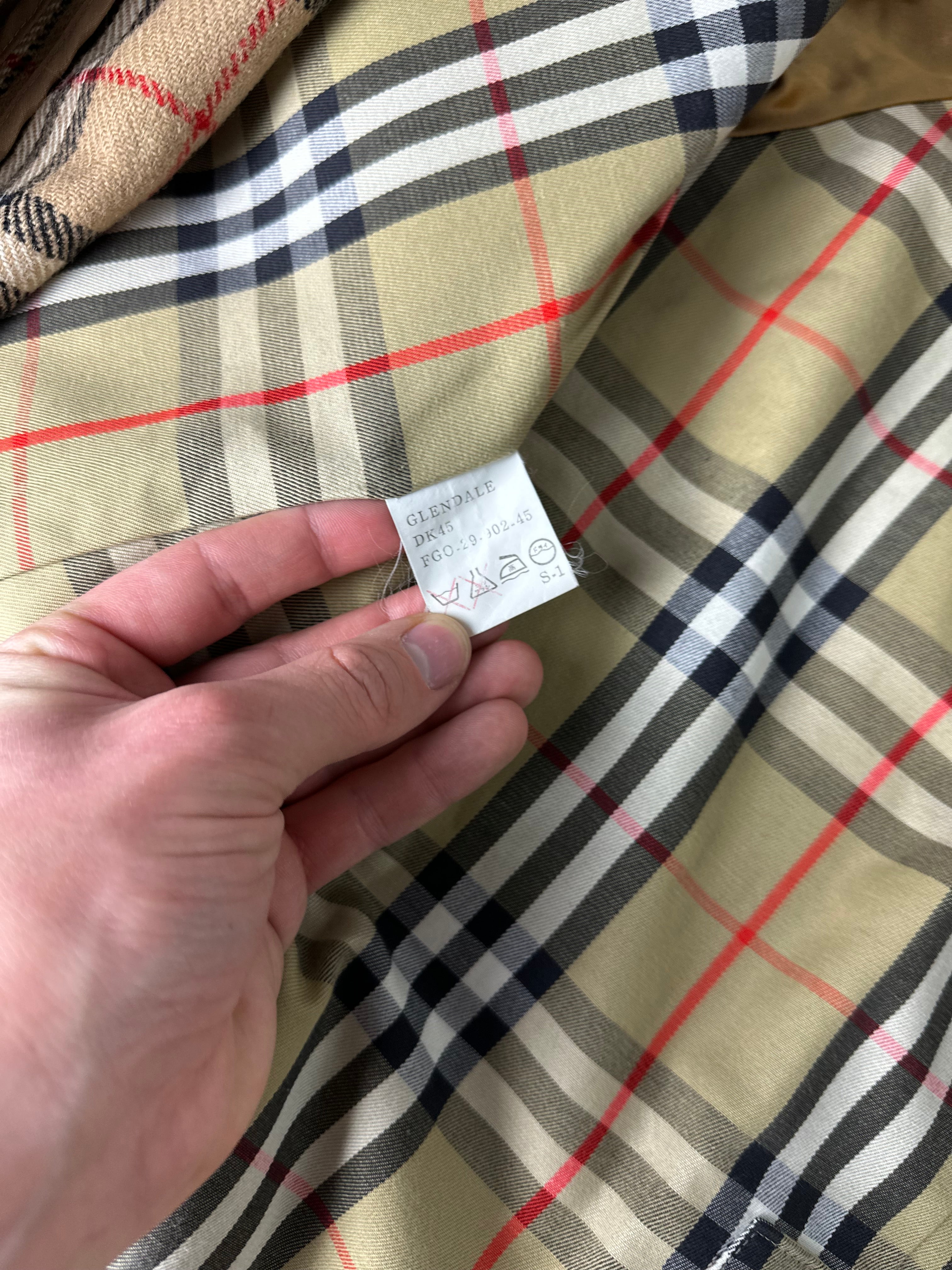 Burberrys Trenchcoat (12/M) including Inlet