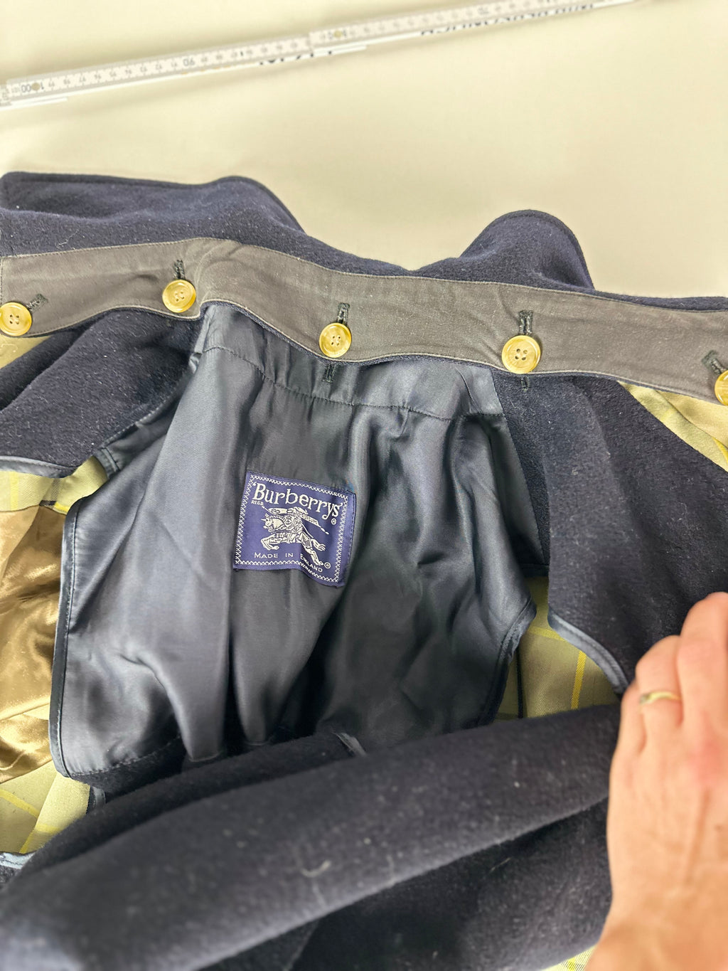 Burberrys Trenchcoat (16/XL) including Inlet