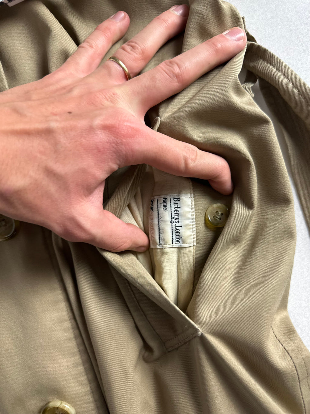 Burberrys Trenchcoat (14/L) including Inlet