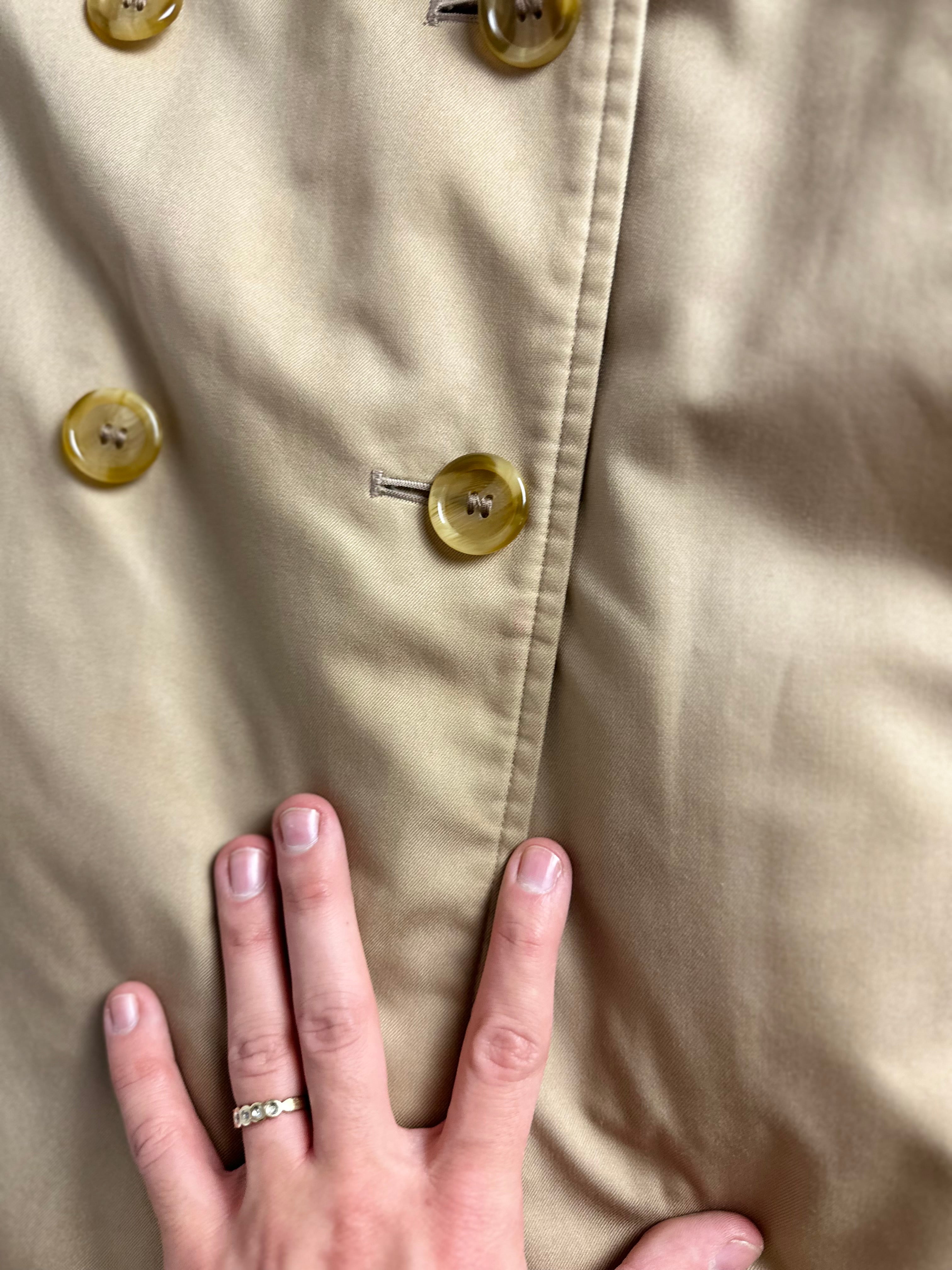 Burberrys Trenchcoat (12/M) including Inlet