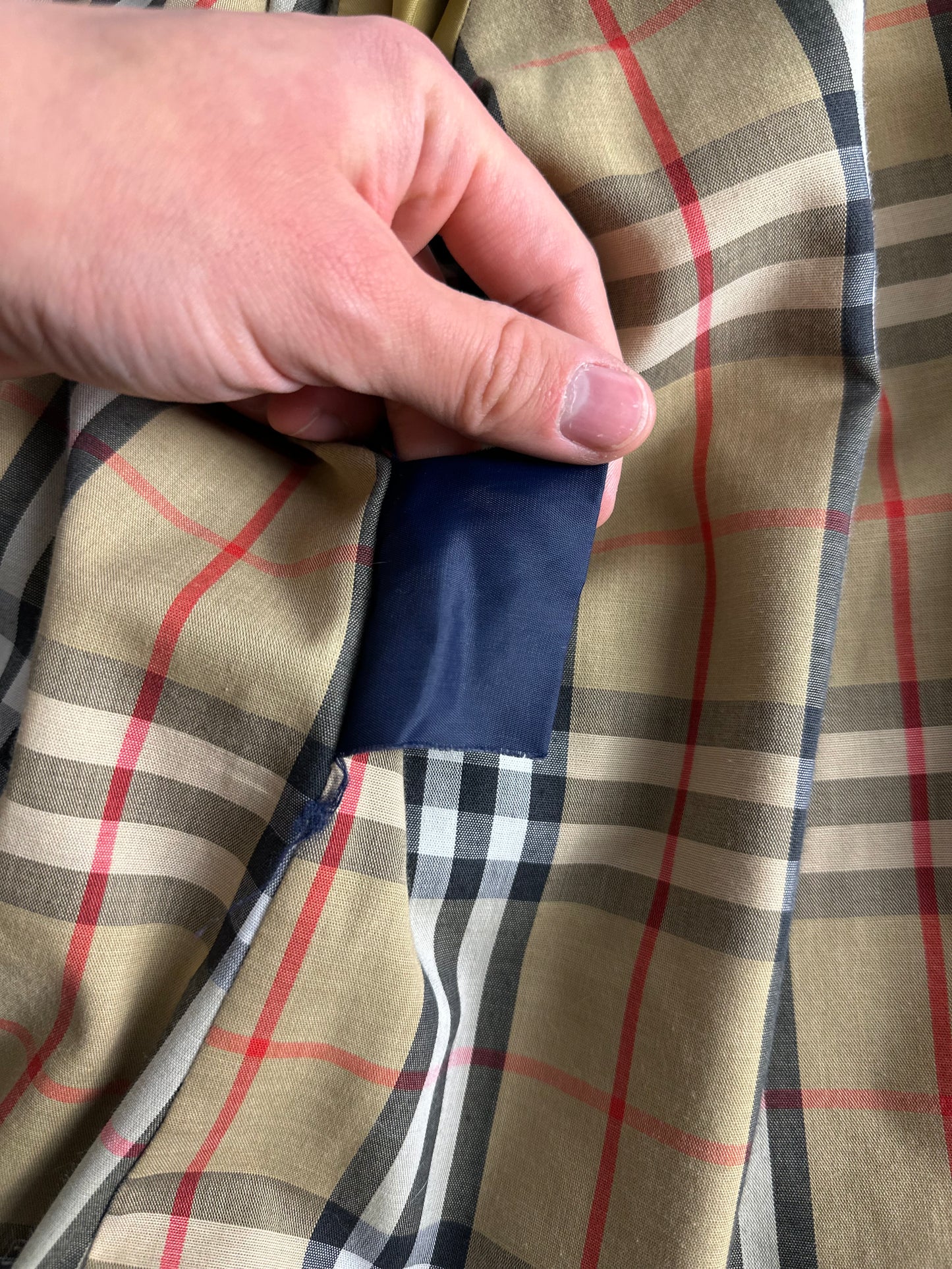 Burberrys Trenchcoat (12/M)