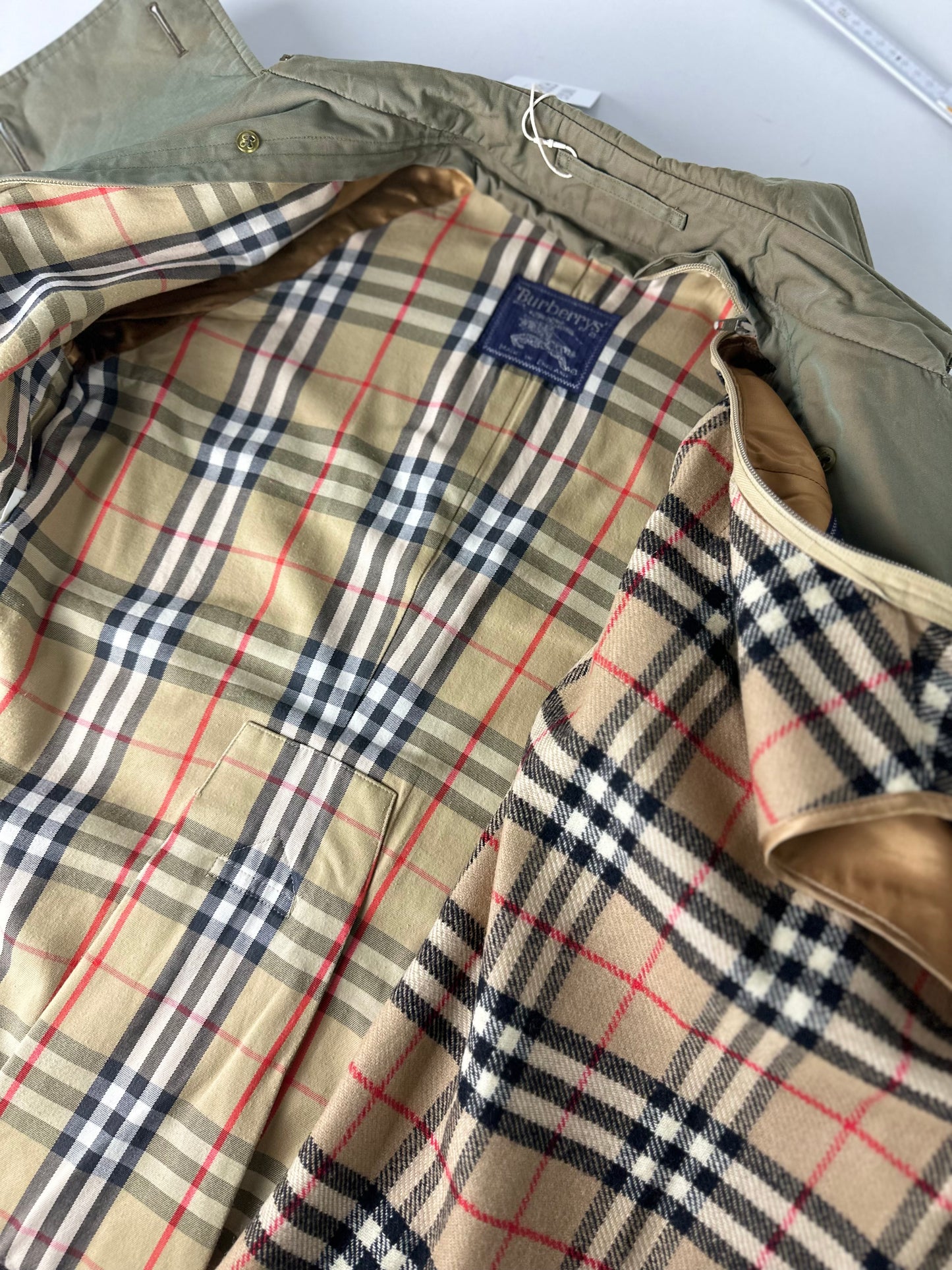 Vintage Burberry Trench Coat Size 6 XXS With Lining