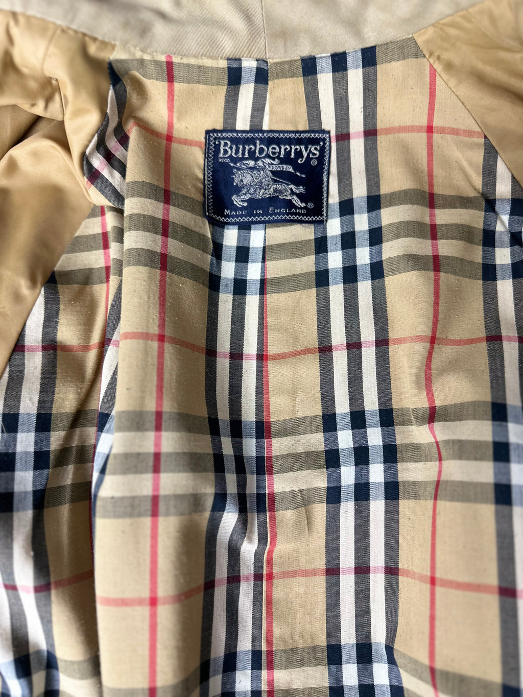 Burberrys Trenchcoat (50/L)
