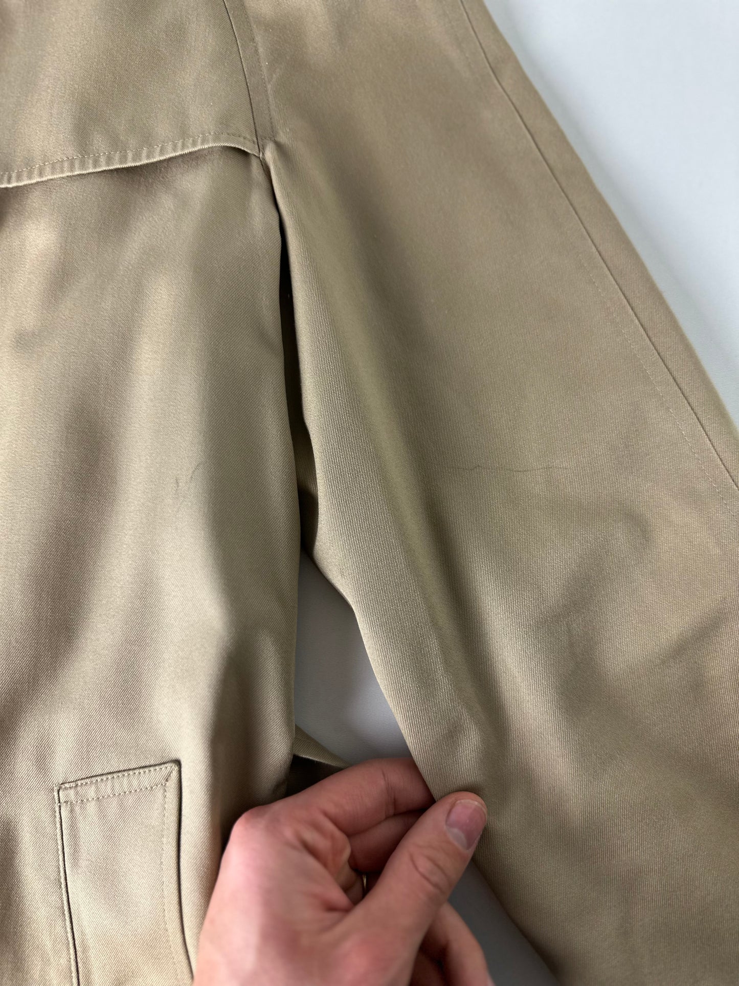 Burberrys Trenchcoat (10/S)
