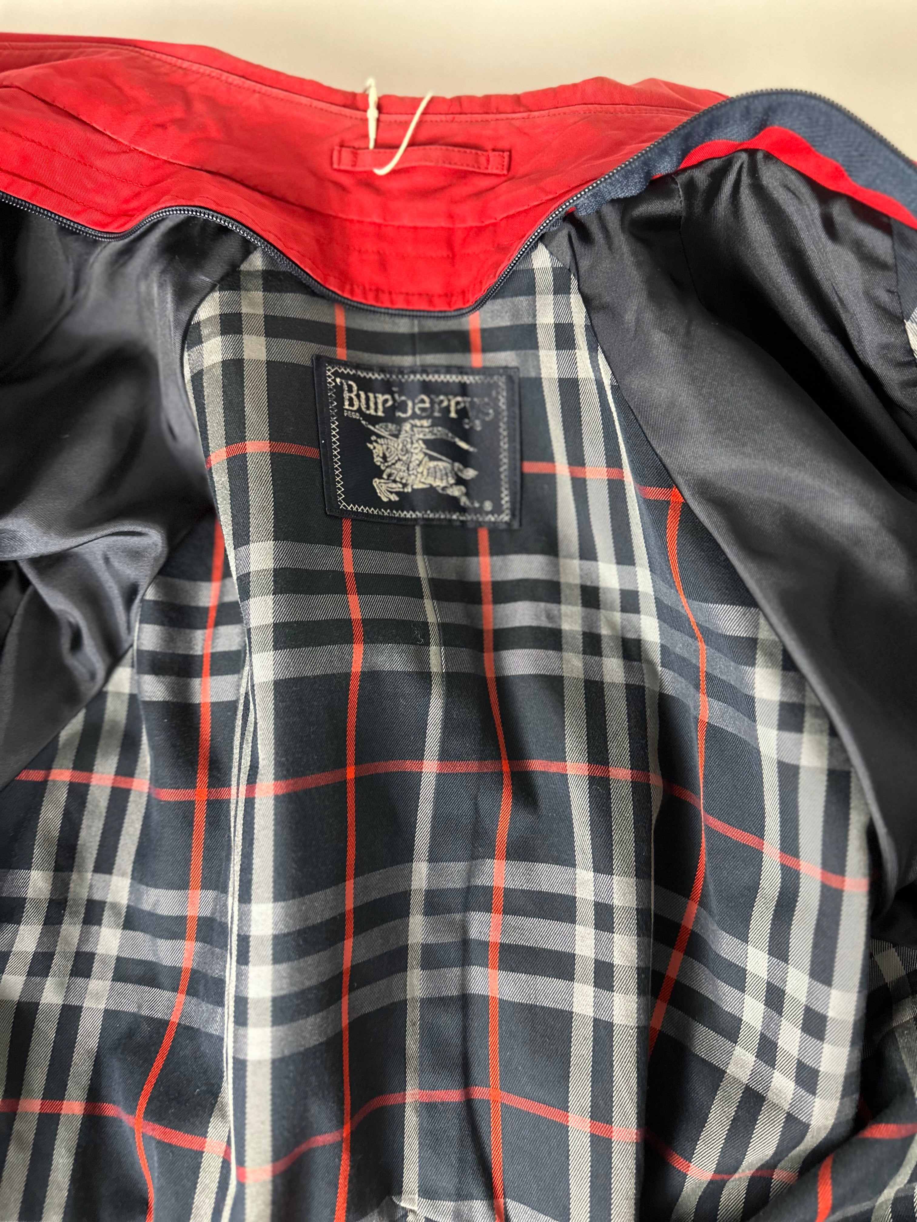 Burberrys Trenchcoat (12/M) including Inlet