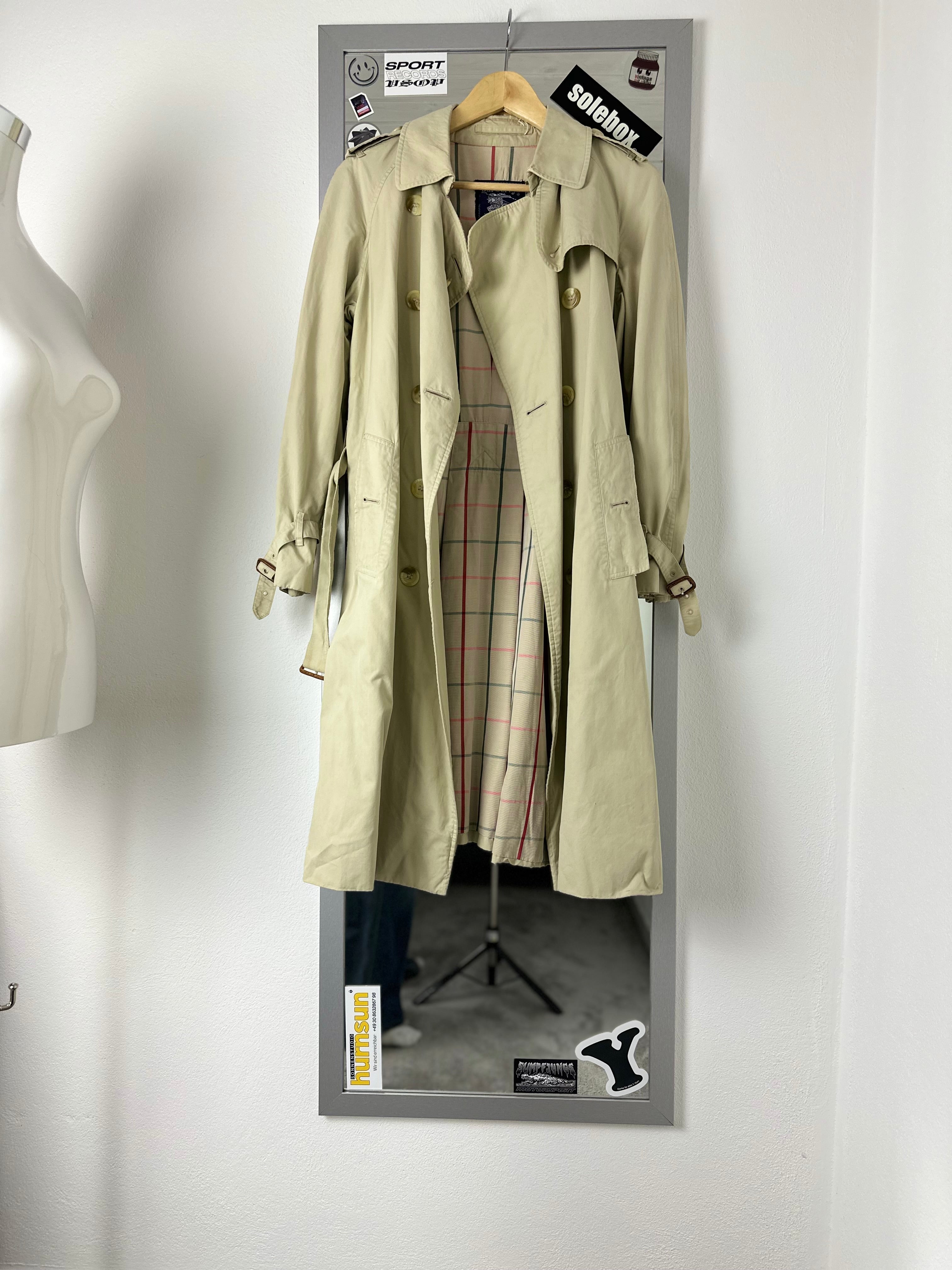 Burberrys Trenchcoat (8/XS)
